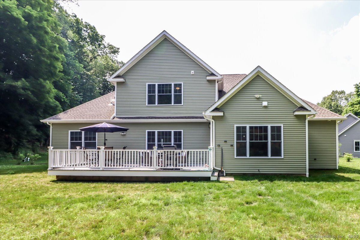 New Milford, Connecticut, 06776, United States, 2 Bedrooms Bedrooms, ,3 BathroomsBathrooms,Residential,For Sale,1875818