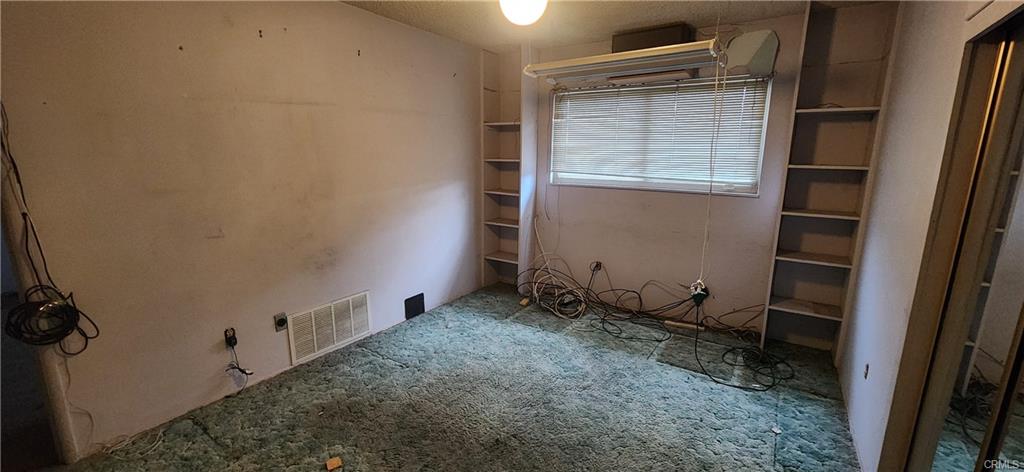 Bloomington, California, 92316, United States, 5 Bedrooms Bedrooms, ,2 BathroomsBathrooms,Residential,For Sale,2008810