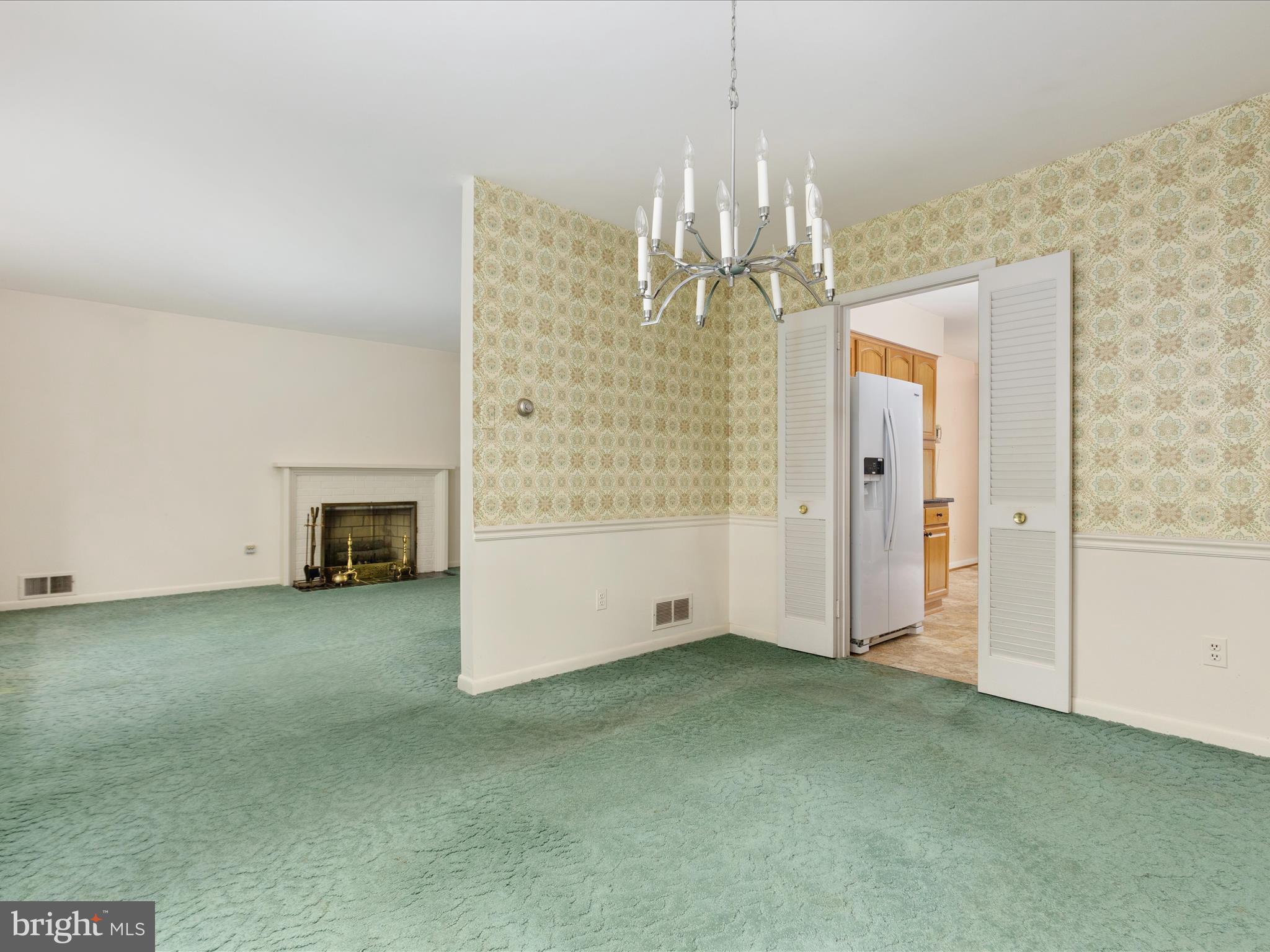 Falls Church, Virginia, 22043, United States, ,Residential,For Sale,1914114