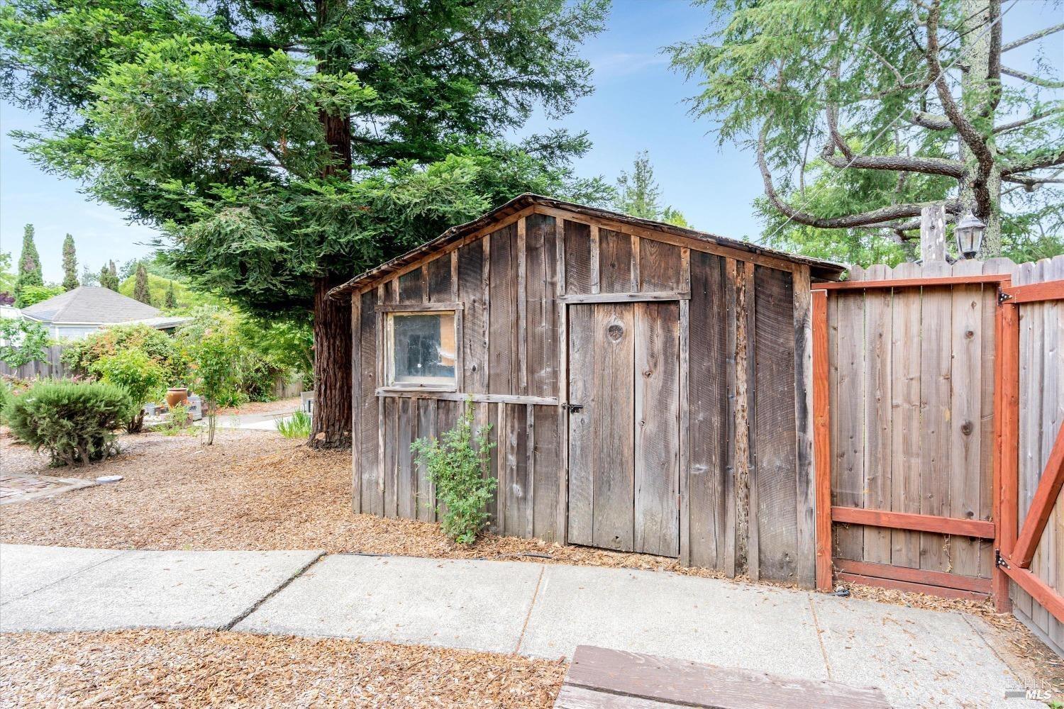 Graton, California, 95444, United States, 5 Bedrooms Bedrooms, ,3 BathroomsBathrooms,Residential,For Sale,1794474