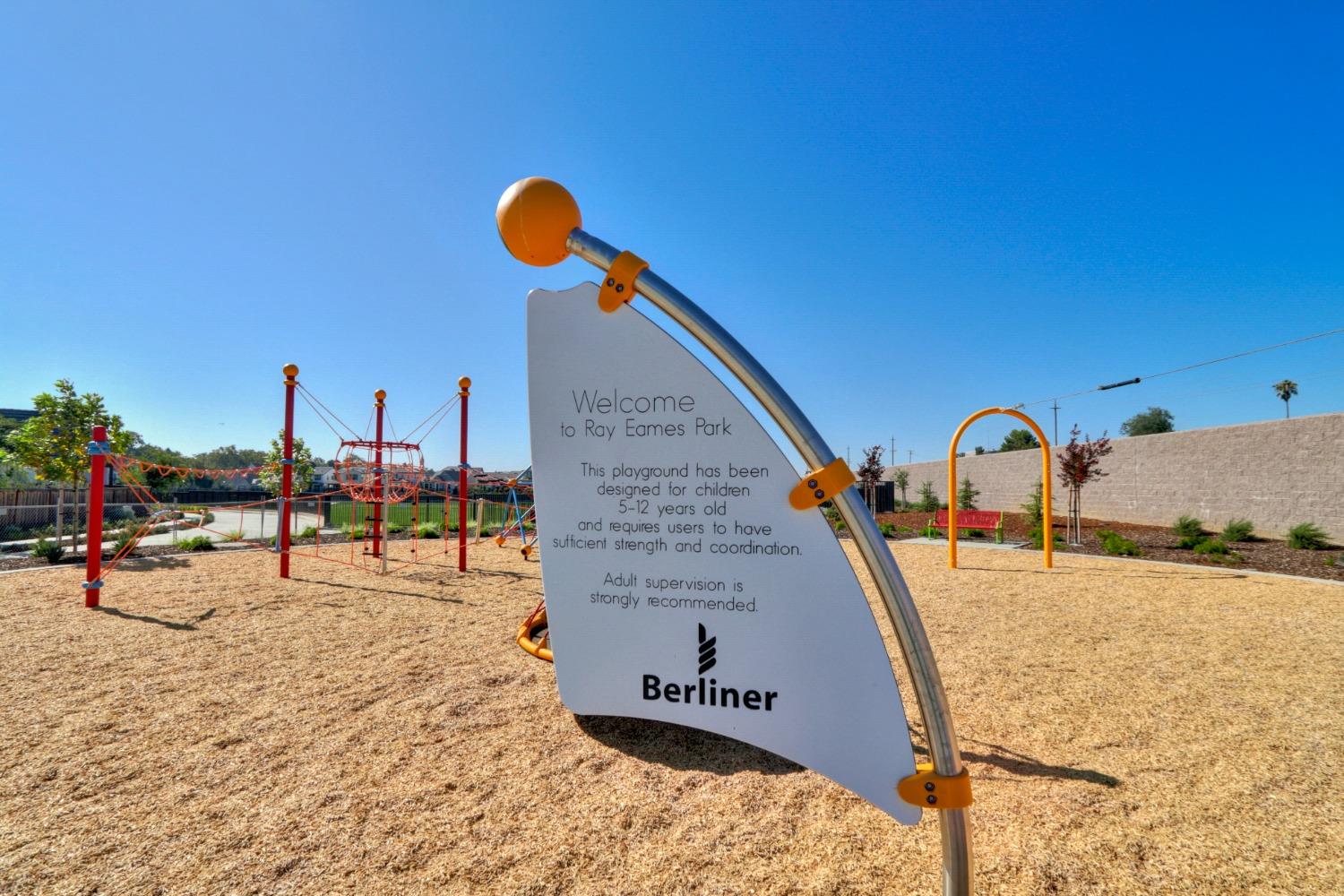 Sacramento, California, 95818, United States, 3 Bedrooms Bedrooms, ,3 BathroomsBathrooms,Residential,For Sale,1993091