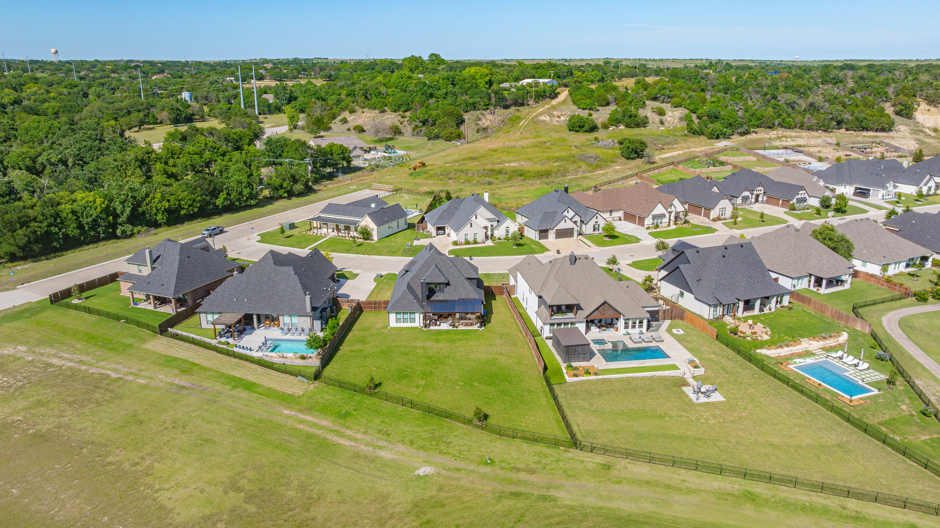  1349 Crown Valley Drive, Weatherford, TX, 76087 - 物件實景