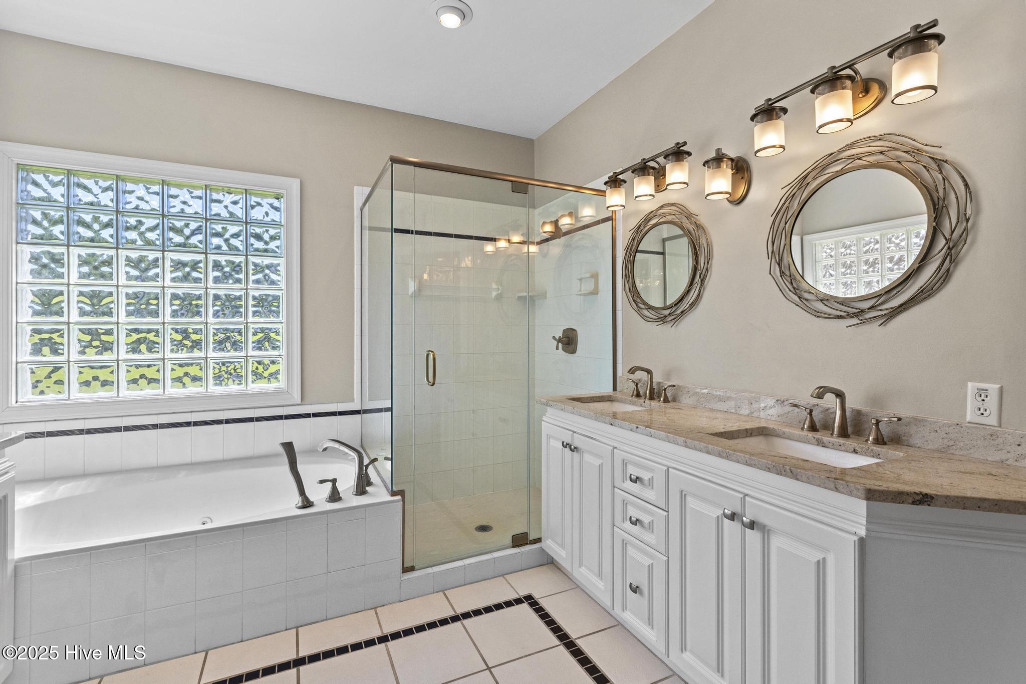 Jacksonville, North Carolina, 28540, United States, 4 Bedrooms Bedrooms, ,5 BathroomsBathrooms,Residential,For Sale,1944565