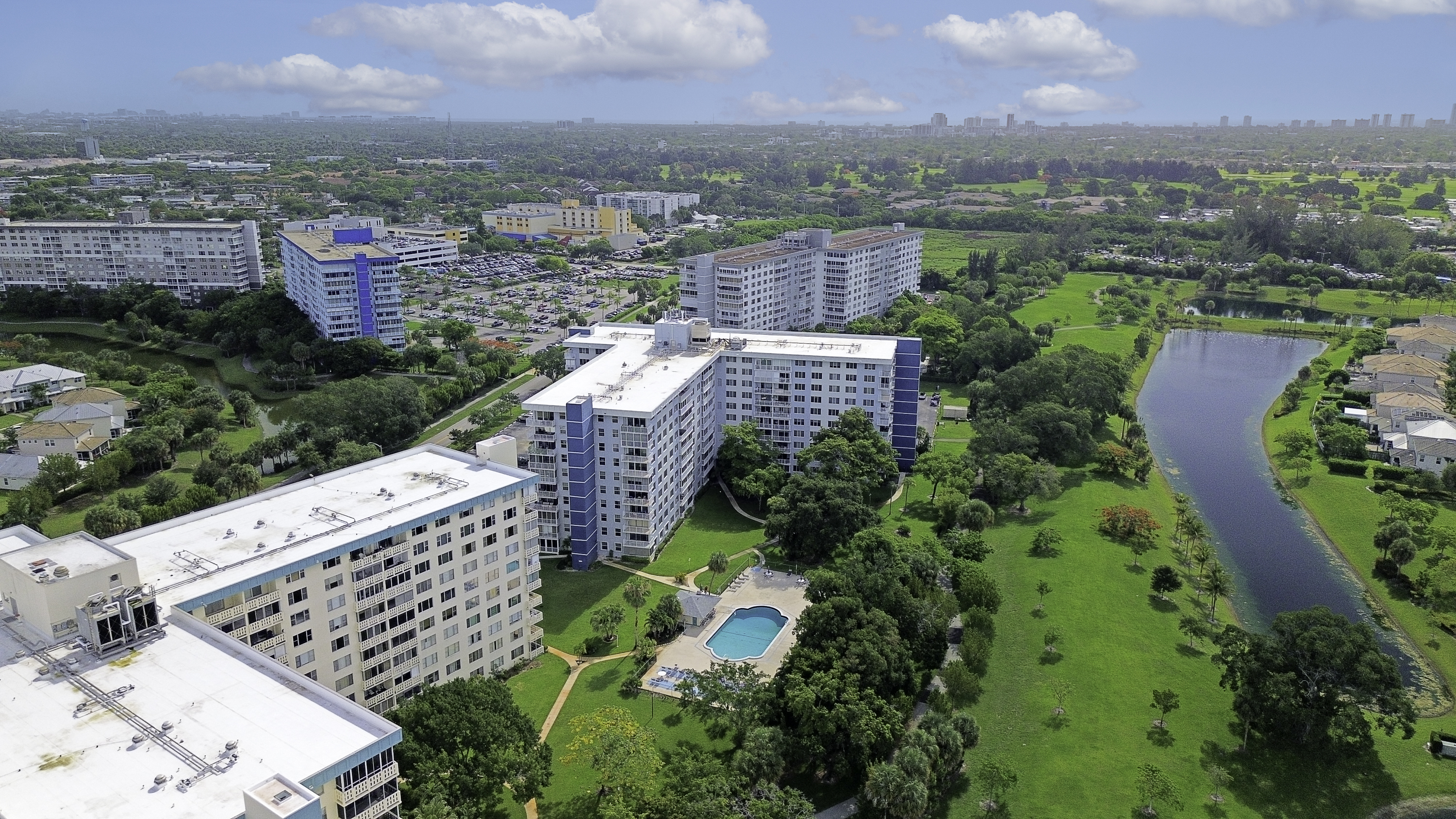  4200 Hillcrest Dr, Hollywood, FL, 33021 - 物件實景