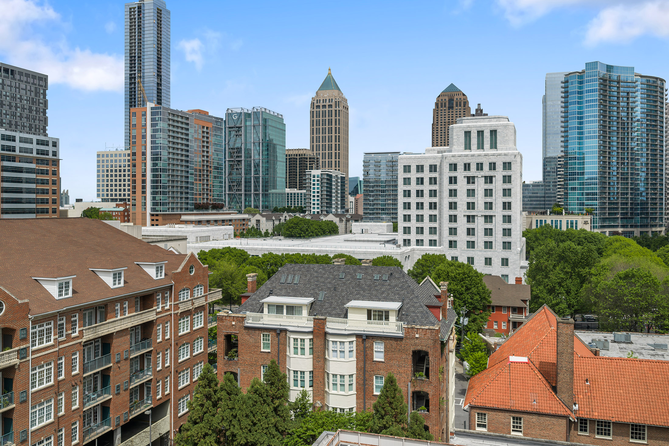  Two-Story Penthouse with Sweeping Skyline Views - 物件實景