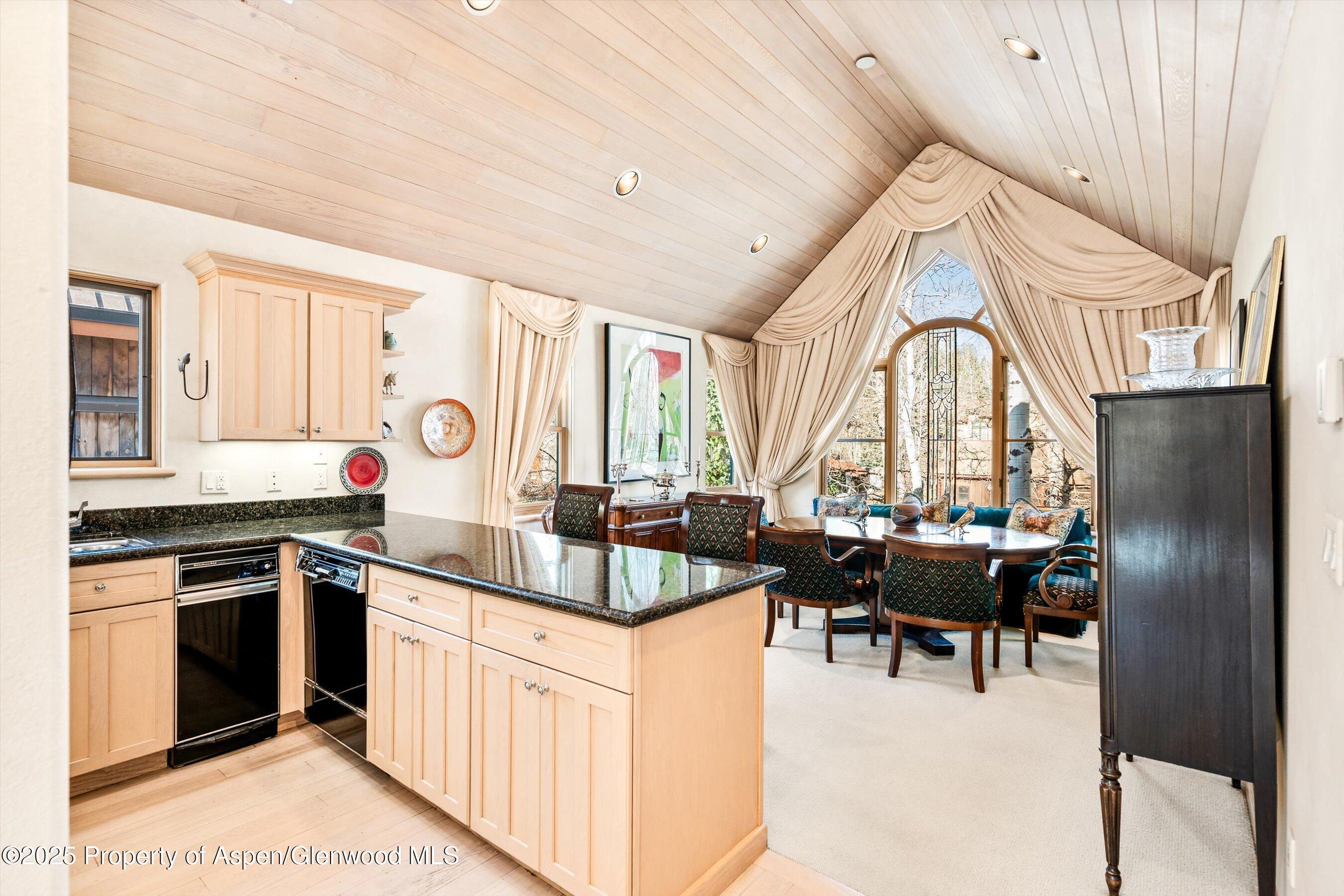 Aspen, Colorado, 81611, United States, 3 Bedrooms Bedrooms, ,4 BathroomsBathrooms,Residential,For Sale,1779623