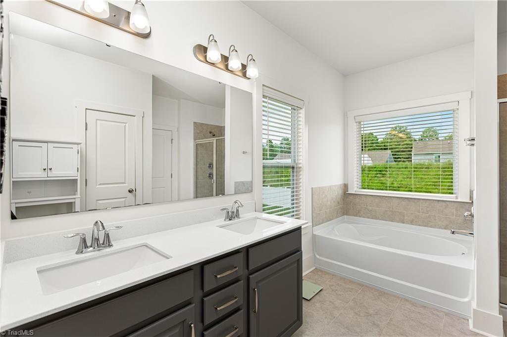 High Point, North Carolina, 27265, United States, 5 Bedrooms Bedrooms, ,4 BathroomsBathrooms,Residential,For Sale,1951573