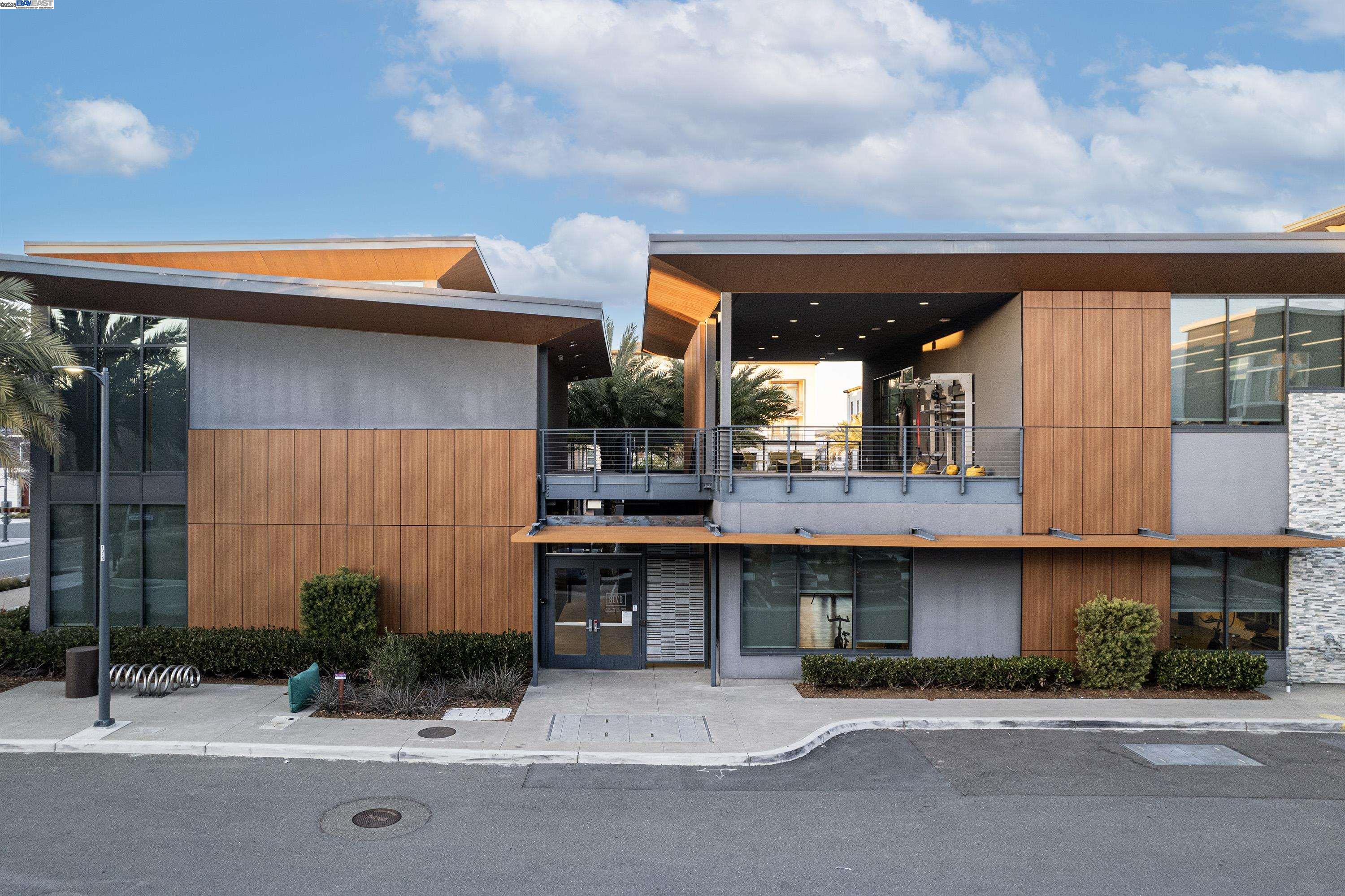 Dublin, California, 94568, United States, 4 Bedrooms Bedrooms, ,3 BathroomsBathrooms,Residential,For Sale,1987697