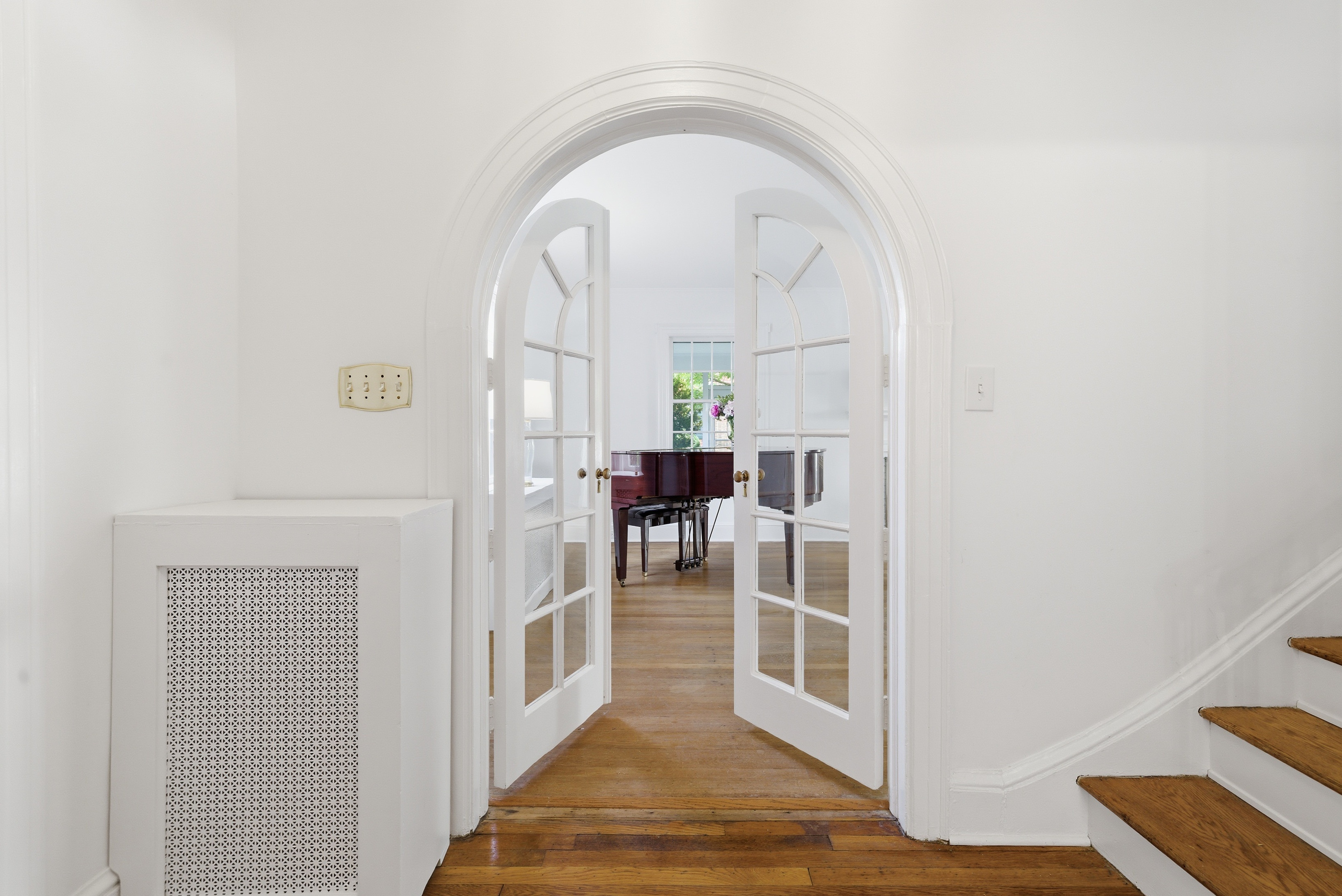  210 Demott Avenue, Rockville Centre, NY, 11570 - 物件實景
