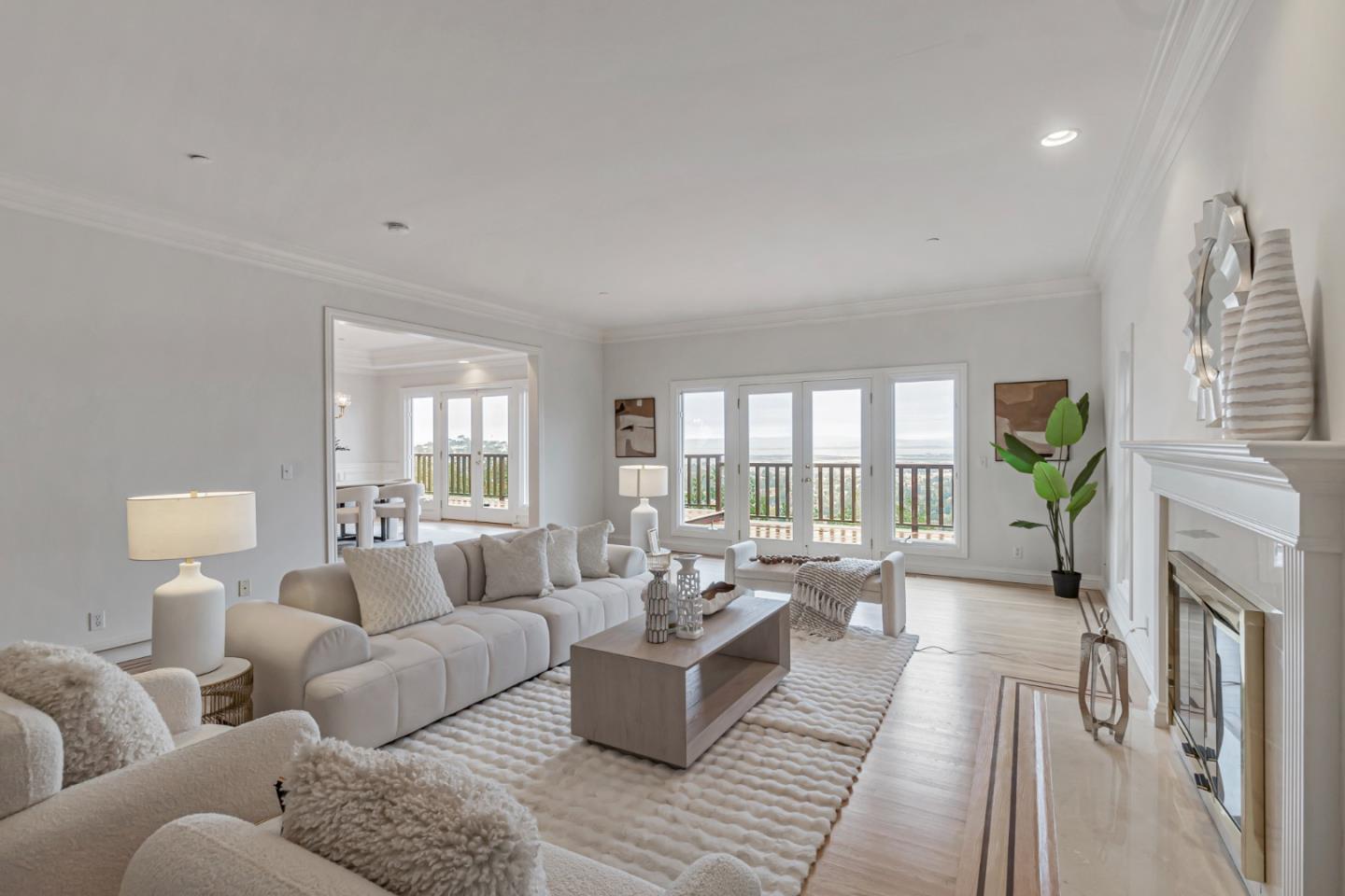 San Carlos, California, 94070, United States, 5 Bedrooms Bedrooms, ,5 BathroomsBathrooms,Residential,For Sale,1700172