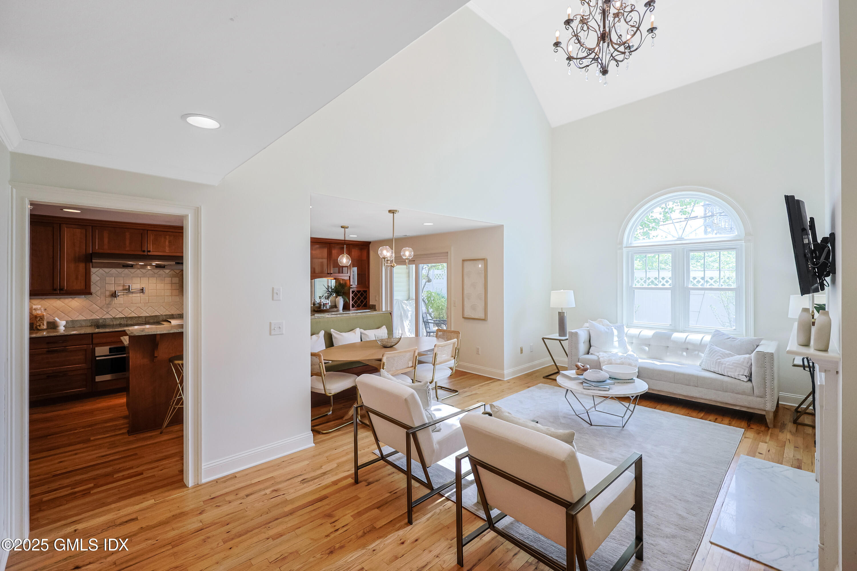 Old Greenwich, Connecticut, 06870, United States, 4 Bedrooms Bedrooms, ,5 BathroomsBathrooms,Residential,For Sale,1821609