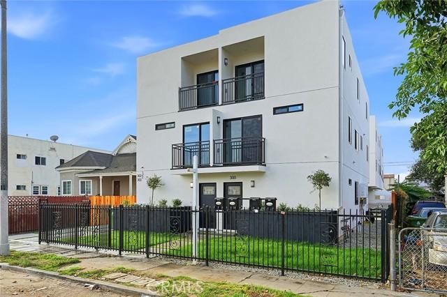 Los Angeles, California, 90011, United States, ,Residential,For Sale,1987008