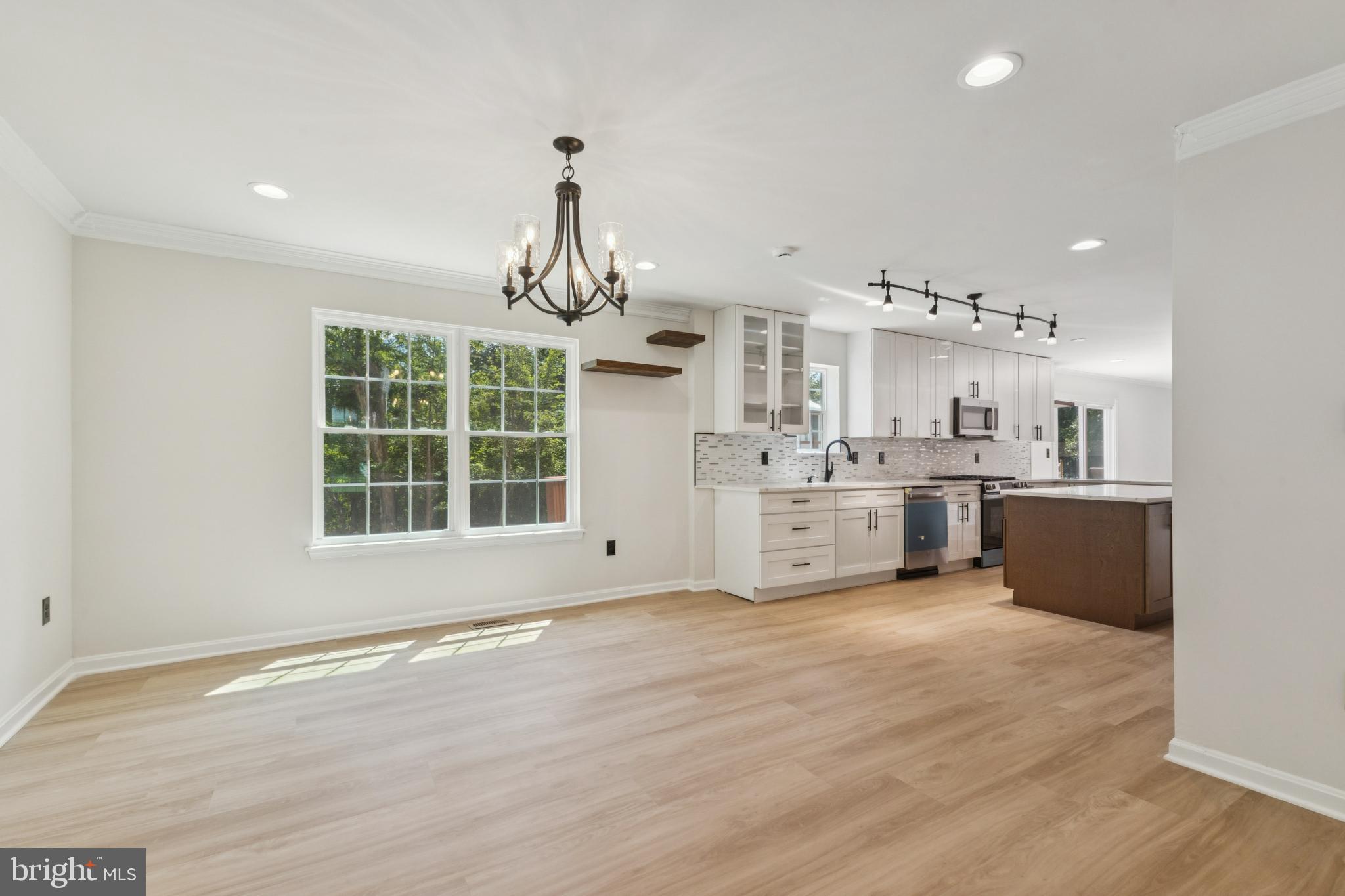 Fairfax, Virginia, 22030, United States, 4 Bedrooms Bedrooms, ,4 BathroomsBathrooms,Residential,For Sale,1978960