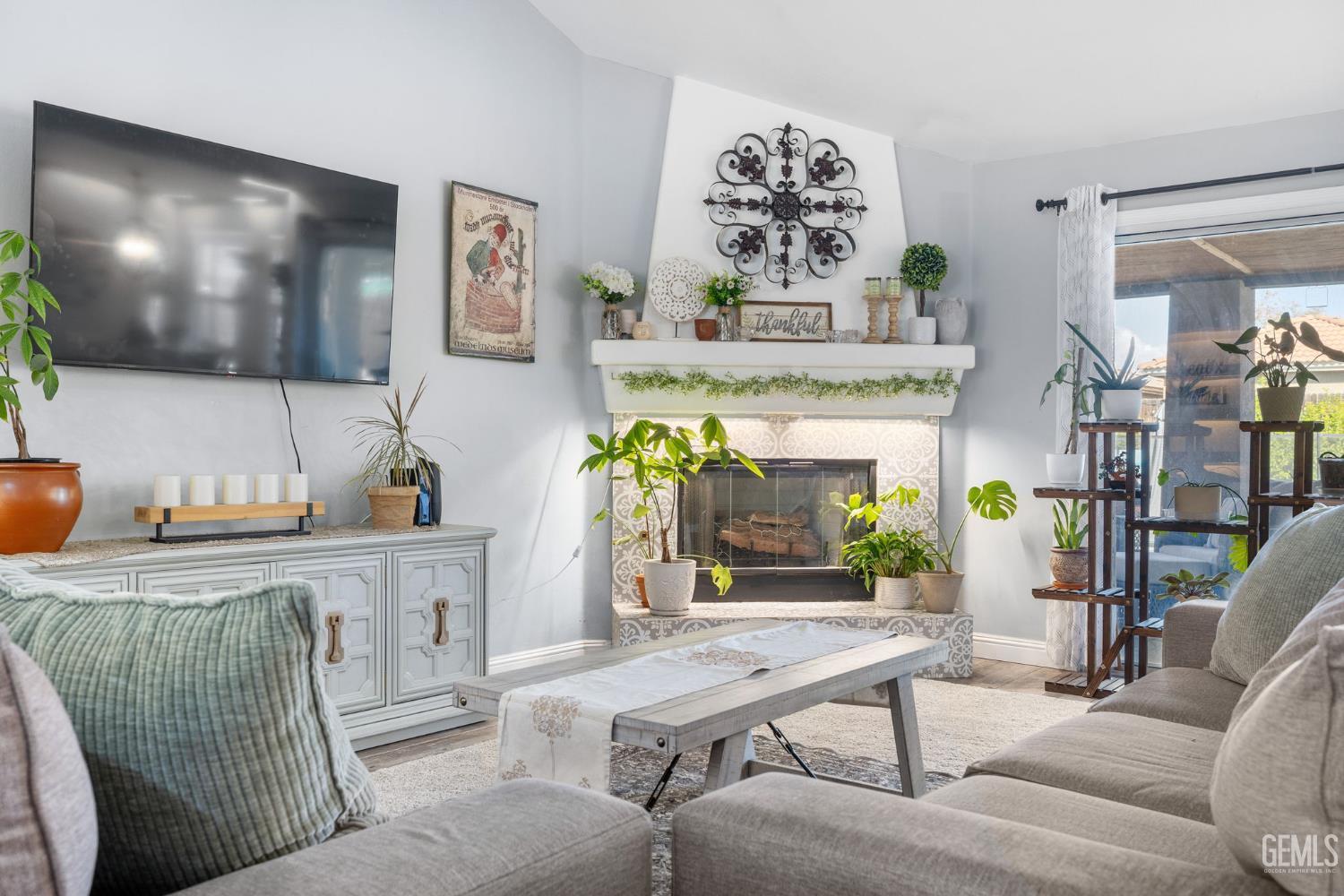 Bakersfield, California, 93312, United States, 4 Bedrooms Bedrooms, ,2 BathroomsBathrooms,Residential,For Sale,1970807