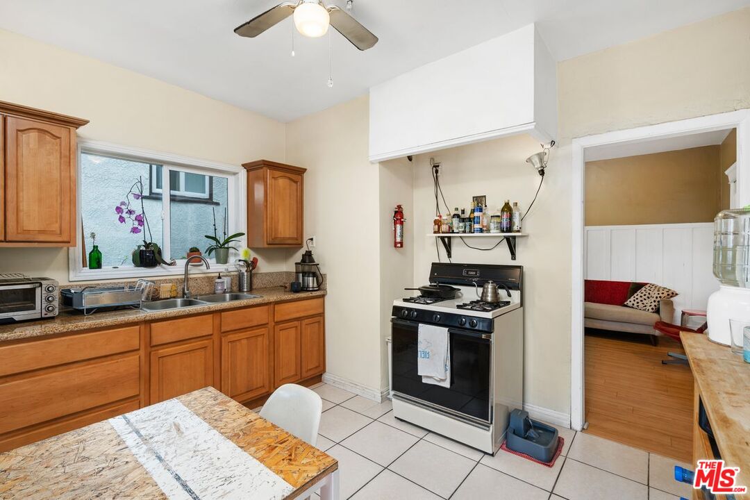 827 Lucile Ave, Los Angeles, California, 90026, United States, 6 Bedrooms Bedrooms, ,Residential,For Sale,827 Lucile Ave,1626659