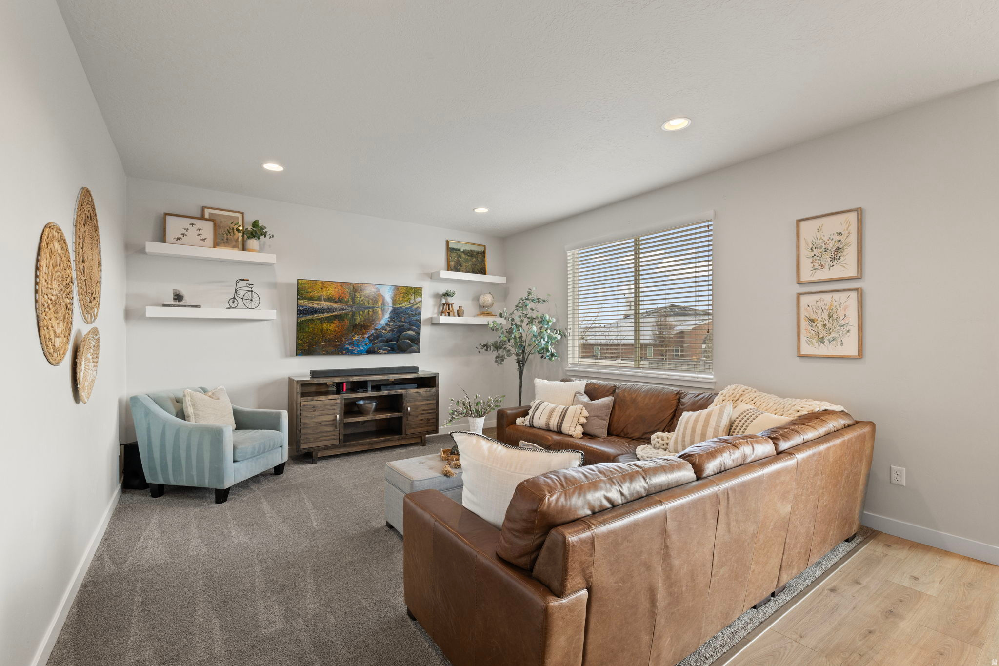 Eagle Mountain, Utah, 84005, United States, 5 Bedrooms Bedrooms, ,4 BathroomsBathrooms,Residential,For Sale,2003166