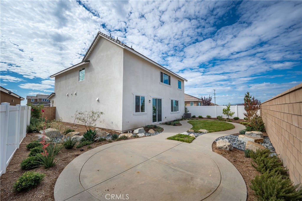 Menifee, California, 92585, United States, 4 Bedrooms Bedrooms, ,3 BathroomsBathrooms,Residential,For Sale,1983884