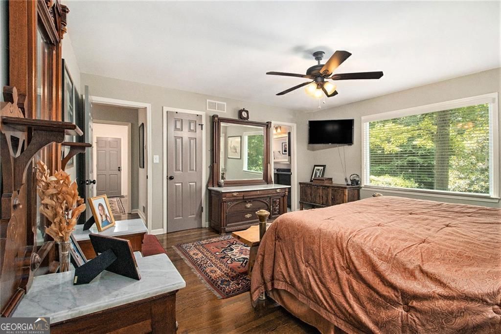 Atlanta, Georgia, 30328, United States, 4 Bedrooms Bedrooms, ,3 BathroomsBathrooms,Residential,For Sale,1858983