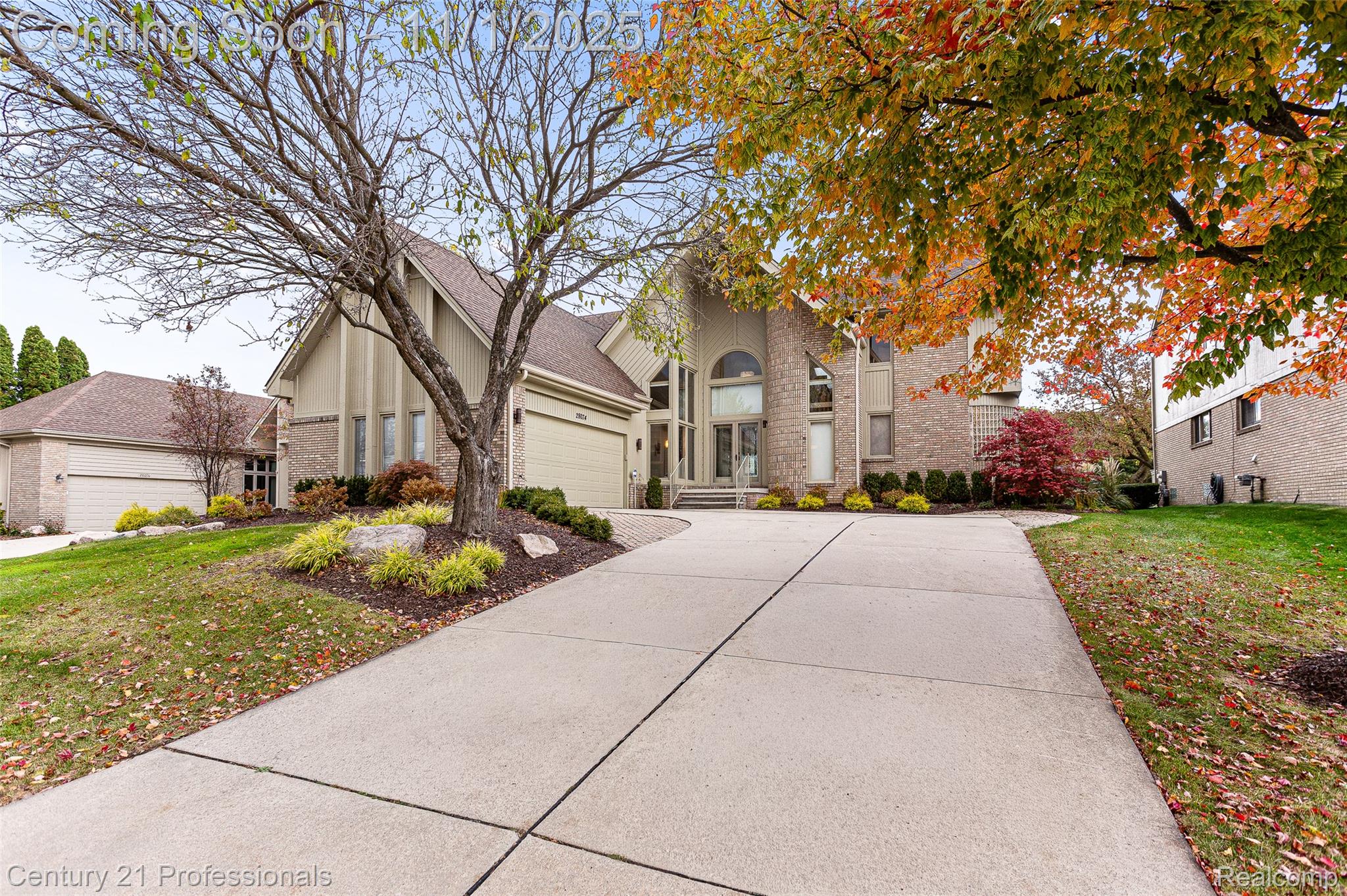 FarmingtonHills, Michigan, 48331, United States, 3 Bedrooms Bedrooms, ,3 BathroomsBathrooms,Residential,For Sale,1983371