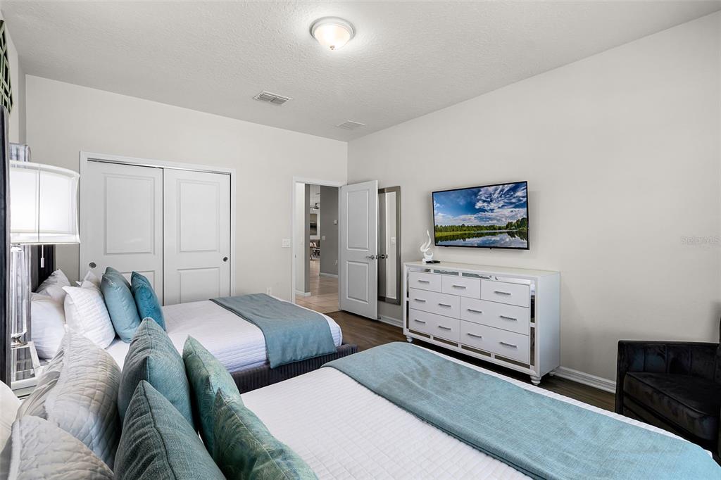 Davenport, Florida, 33897, United States, 10 Bedrooms Bedrooms, ,8 BathroomsBathrooms,Residential,For Sale,1897679
