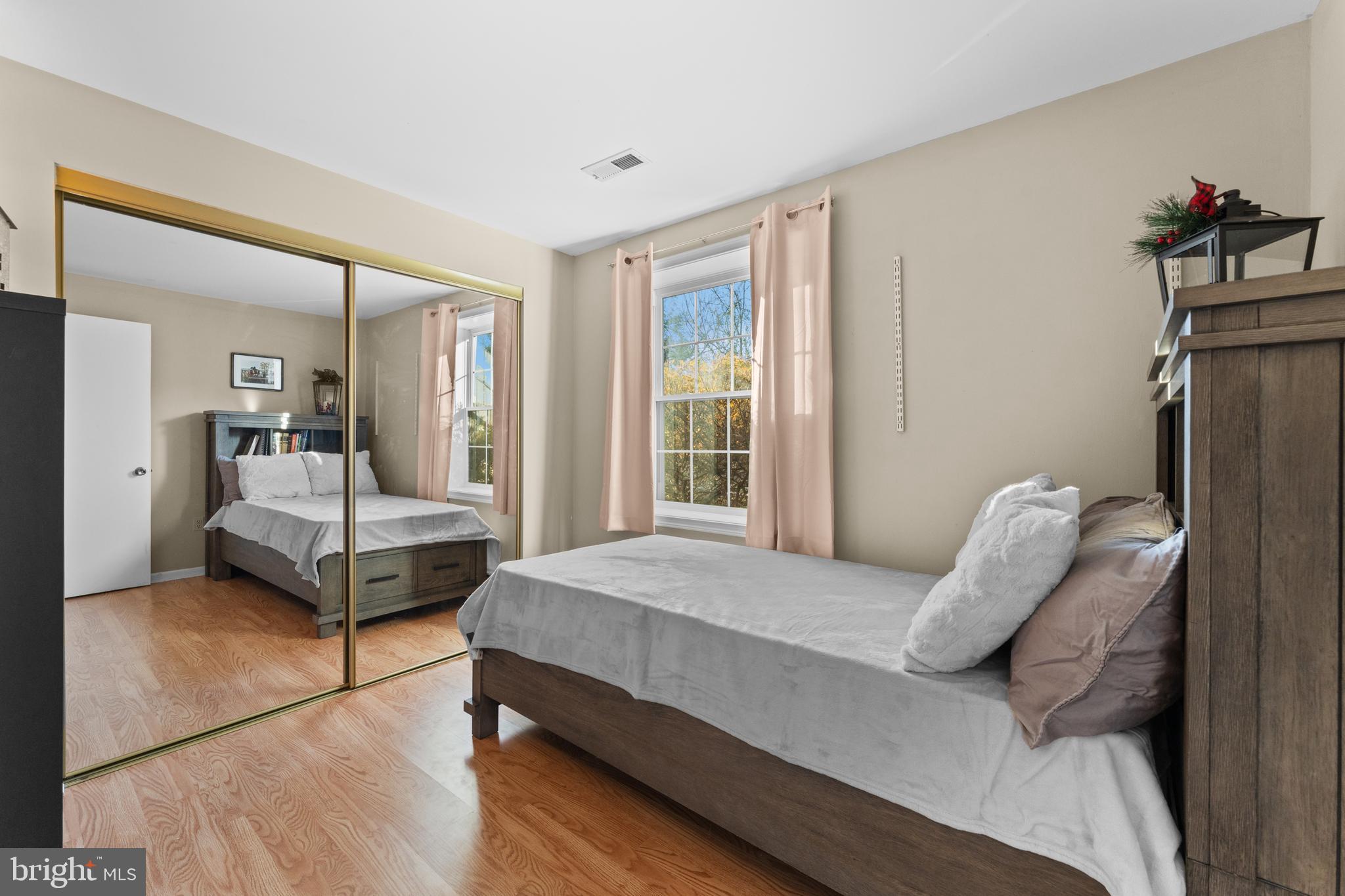 Warrenton, Virginia, 20187, United States, 3 Bedrooms Bedrooms, ,2 BathroomsBathrooms,Residential,For Sale,1987045