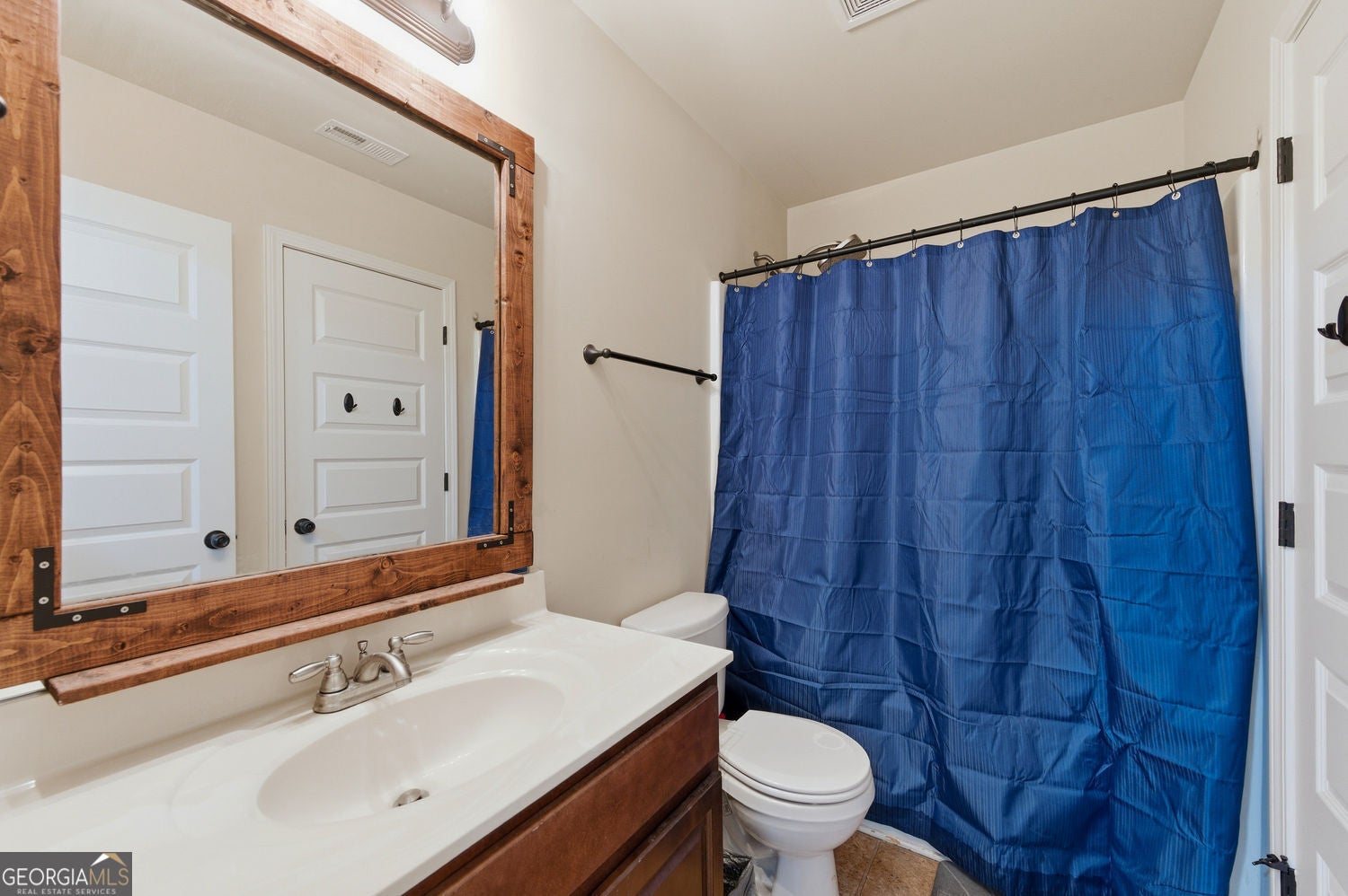 Flowery Branch, Georgia, 30542, United States, 4 Bedrooms Bedrooms, ,3 BathroomsBathrooms,Residential,For Sale,2015767