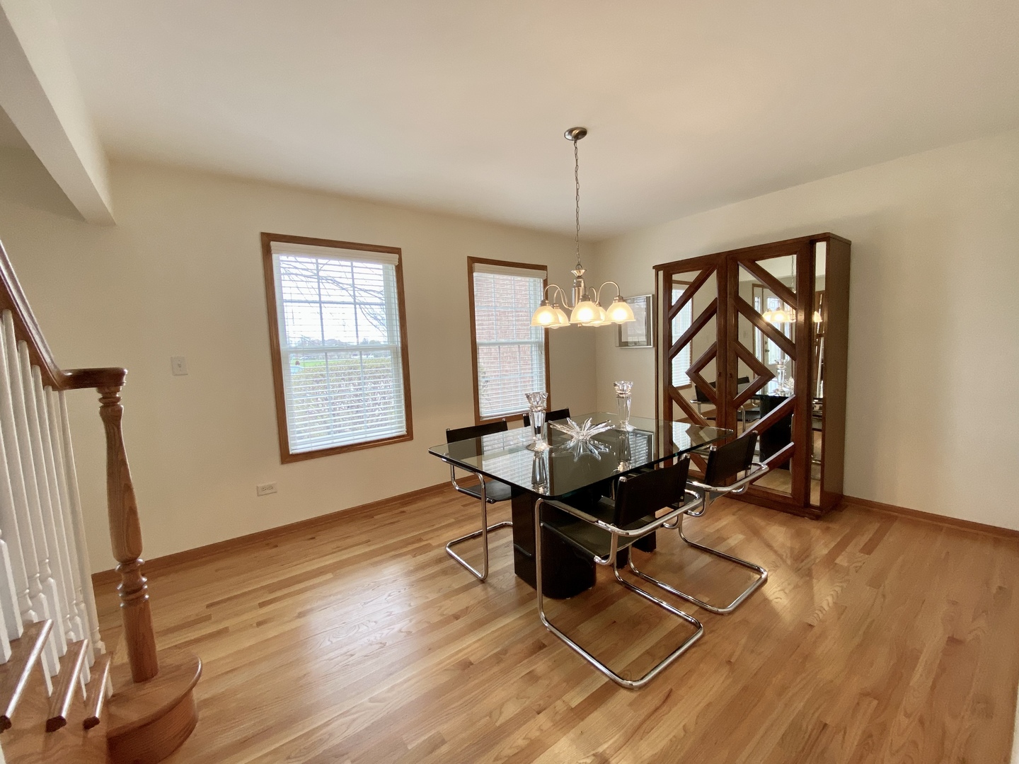 Frankfort, Illinois, 60423, United States, 5 Bedrooms Bedrooms, ,3 BathroomsBathrooms,Residential,For Sale,1923148