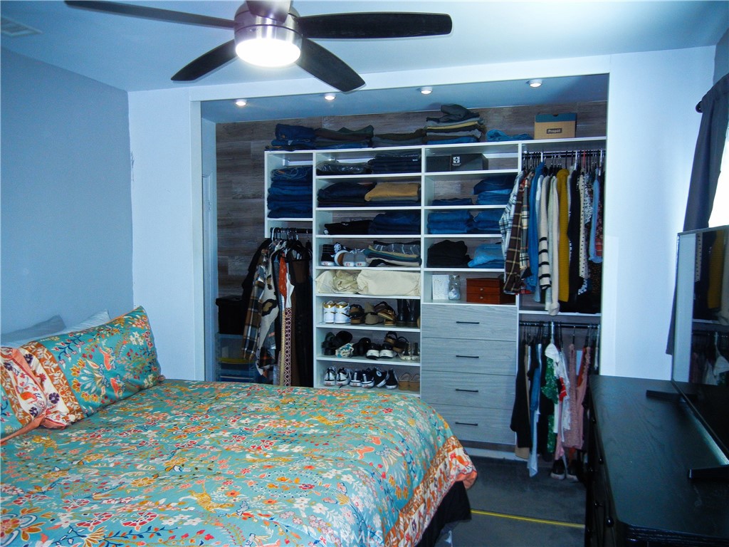 Ontario, California, 91762, United States, 4 Bedrooms Bedrooms, ,1 BathroomBathrooms,Residential,For Sale,1936943