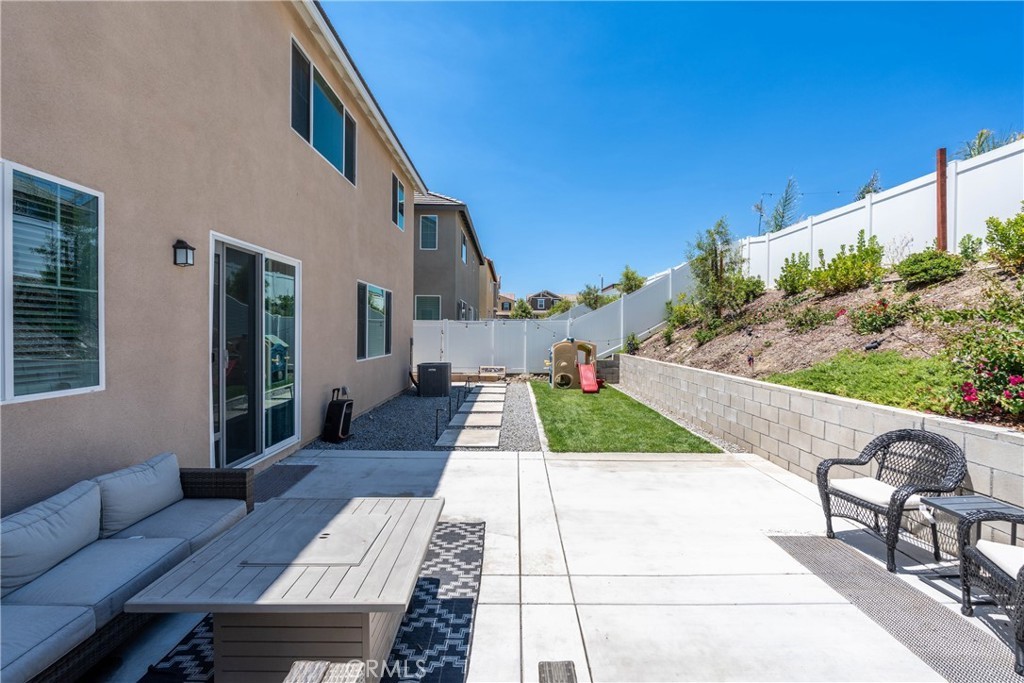 Rialto, California, 92377, United States, 4 Bedrooms Bedrooms, ,3 BathroomsBathrooms,Residential,For Sale,1928737
