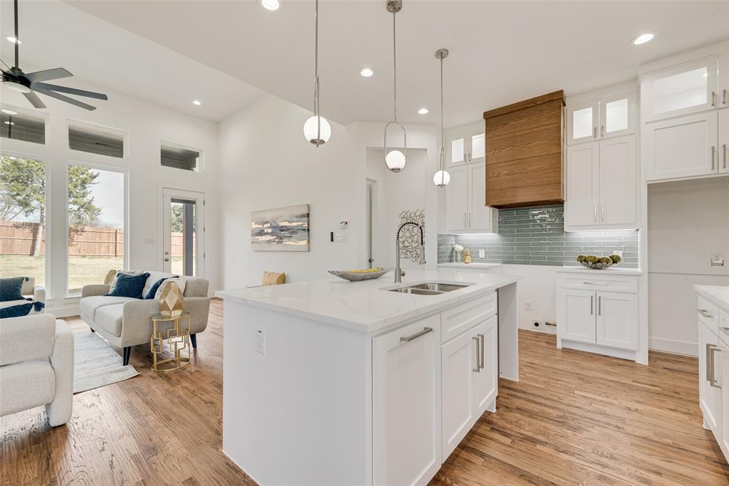 Dallas, Texas, 75232, United States, 4 Bedrooms Bedrooms, ,4 BathroomsBathrooms,Residential,For Sale,2009985