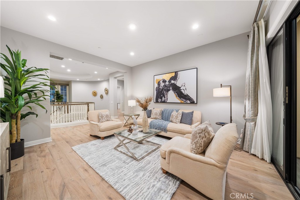 Irvine, California, 92602, United States, 5 Bedrooms Bedrooms, ,6 BathroomsBathrooms,Residential,For Sale,1982881