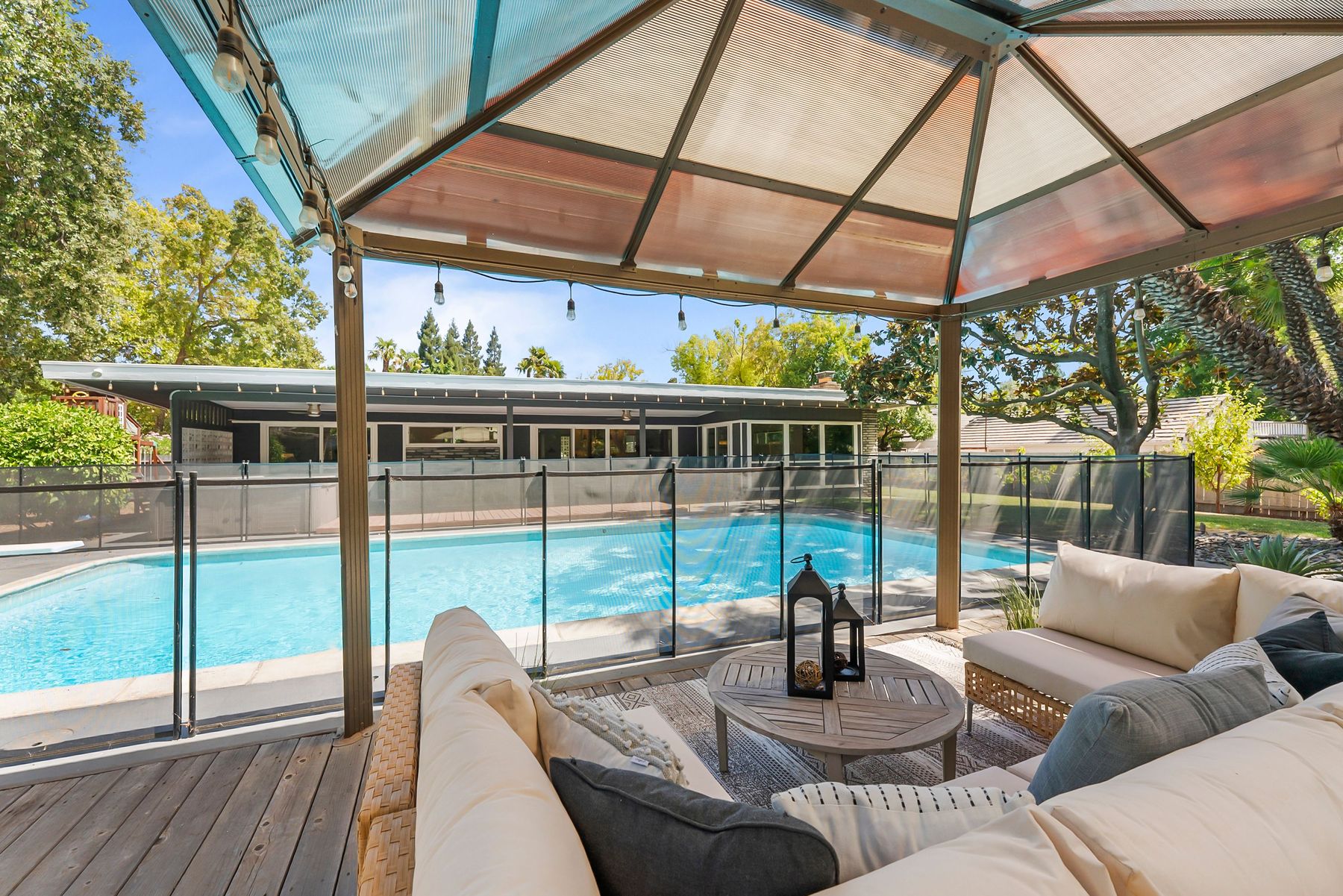  4935 Fair Oaks Boulevard, Carmichael, CA 95608 - 物件實景