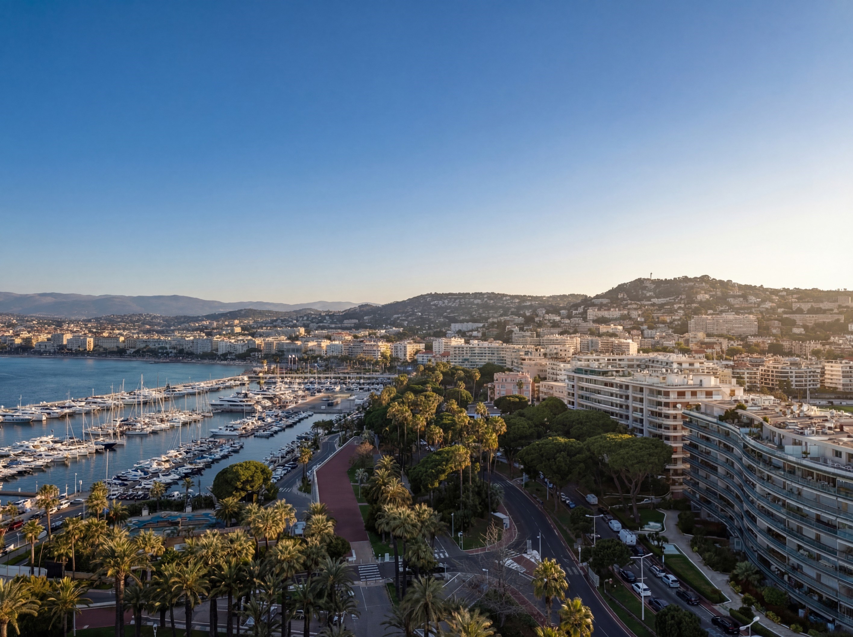  Cannes Croisette apartment panoramic sea view Port Canto terrace luxury residen… - 物件實景