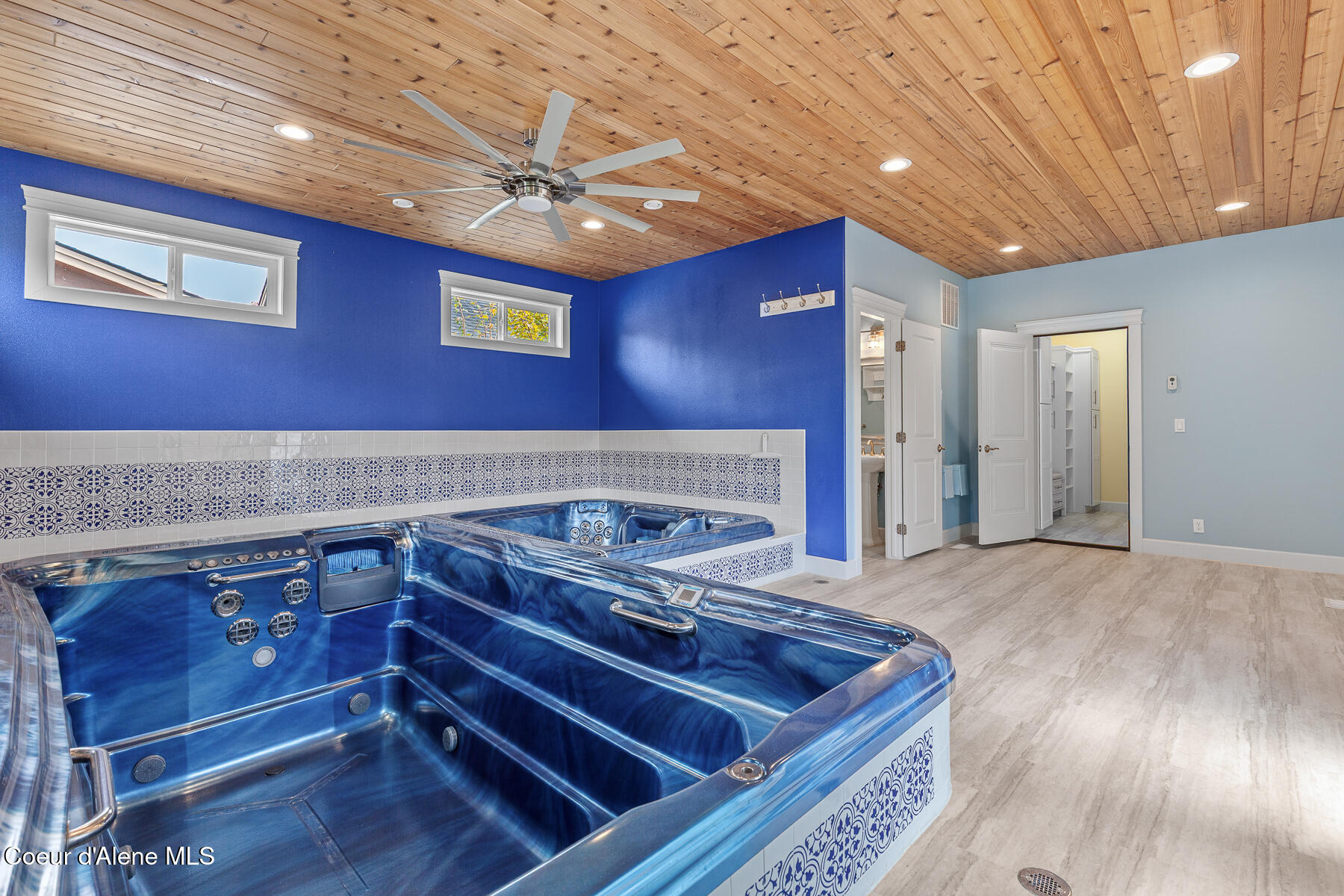 Coeur d'Alene, Idaho, 83814, United States, 3 Bedrooms Bedrooms, ,4 BathroomsBathrooms,Residential,For Sale,1976141