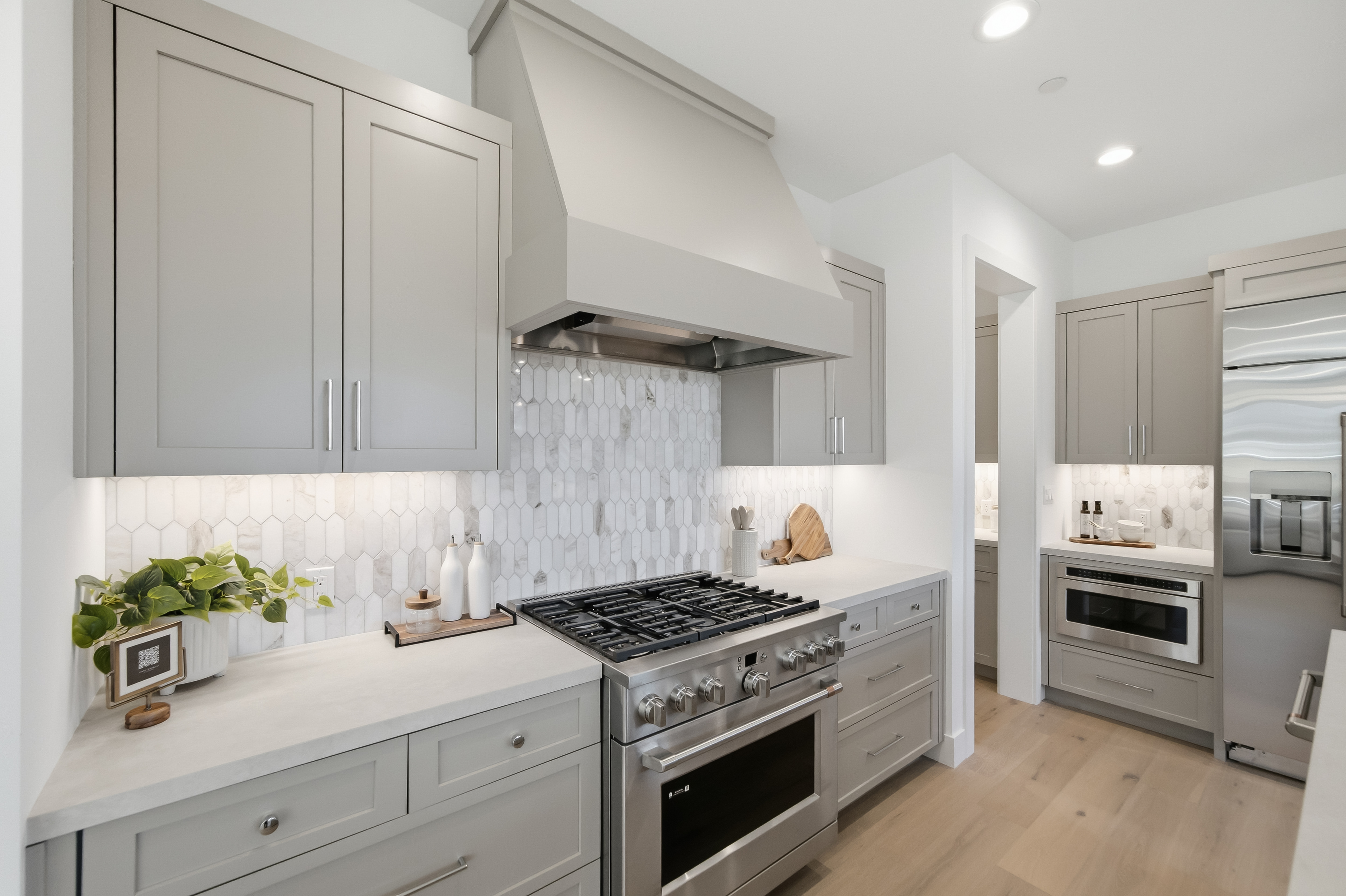  Quality New Construction in Emerald Hills - 物件實景