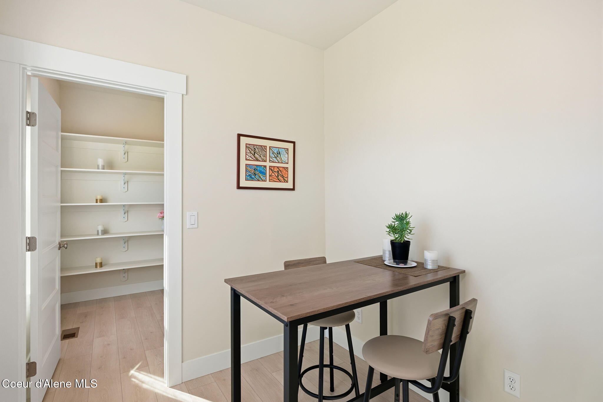 Hayden, Idaho, 83835, United States, 3 Bedrooms Bedrooms, ,3 BathroomsBathrooms,Residential,For Sale,1980507