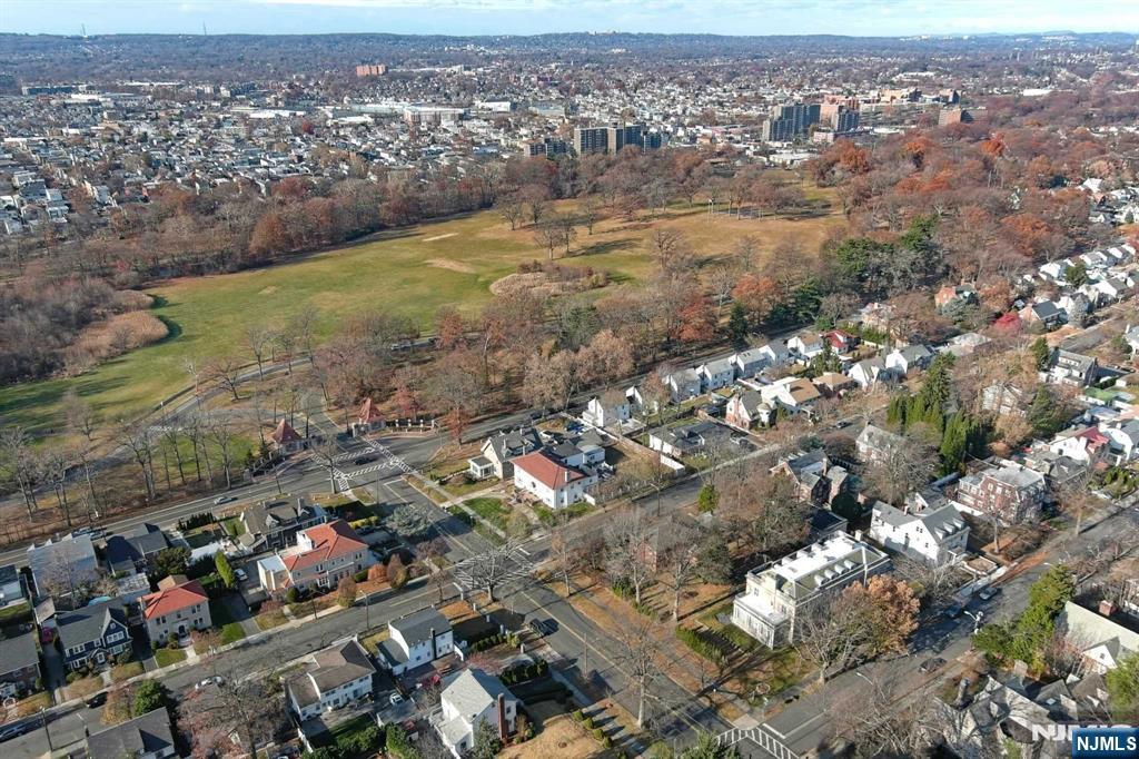 Newark, New Jersey, 07104, United States, 15 Bedrooms Bedrooms, ,8 BathroomsBathrooms,Residential,For Sale,1996233