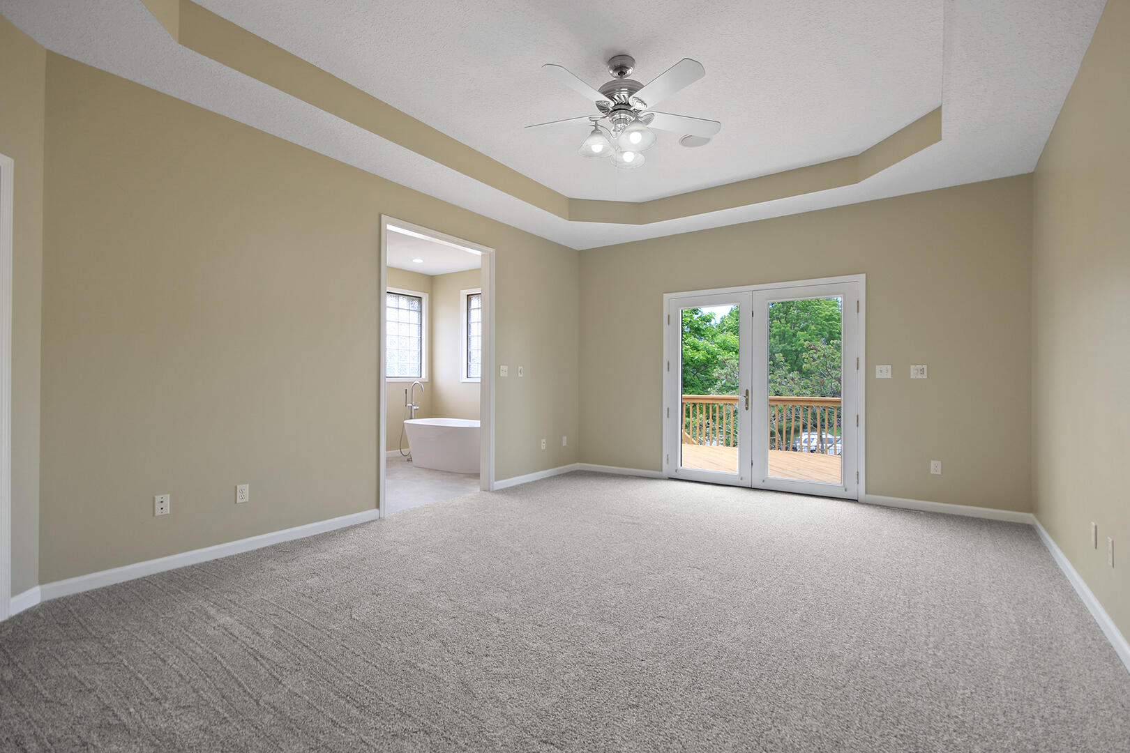 COLUMBIA, Missouri, 65203, United States, 5 Bedrooms Bedrooms, ,4 BathroomsBathrooms,Residential,For Sale,1934961