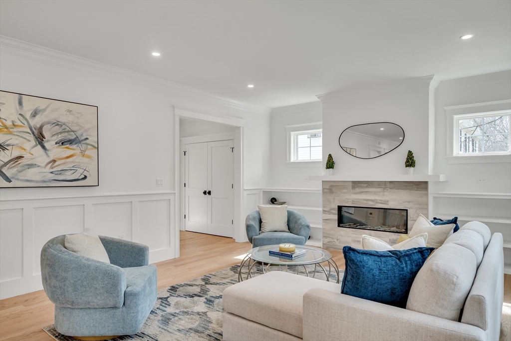 Lexington, Massachusetts, 02420, United States, 5 Bedrooms Bedrooms, ,6 BathroomsBathrooms,Residential,For Sale,1995859