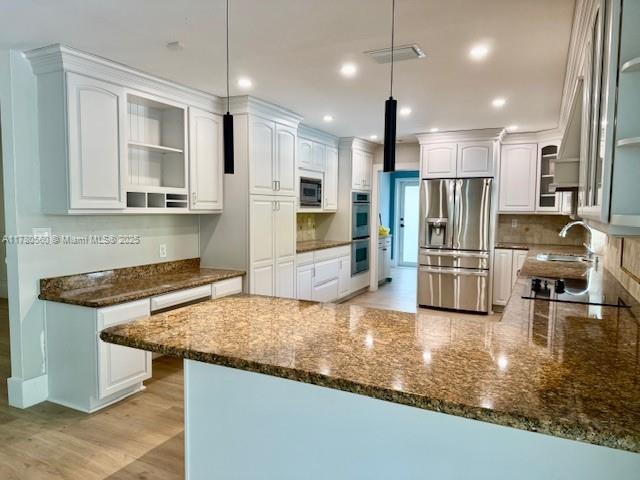 Palmetto Bay, Florida, 33158, United States, 4 Bedrooms Bedrooms, ,3 BathroomsBathrooms,Residential,For Sale,1995550