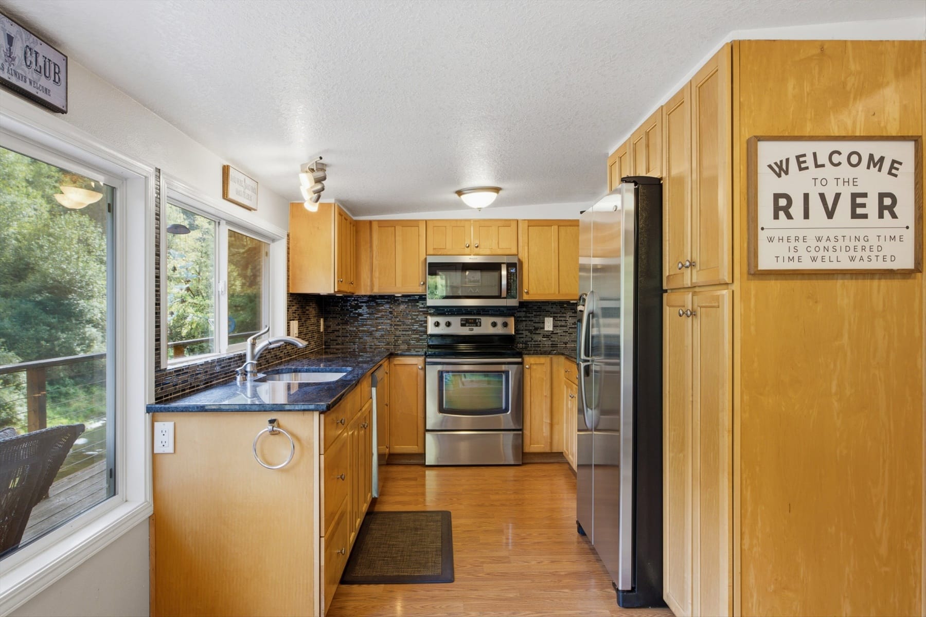  36115 NE WASHOUGAL RIVER RD Washougal, WA 98671 - 物件實景