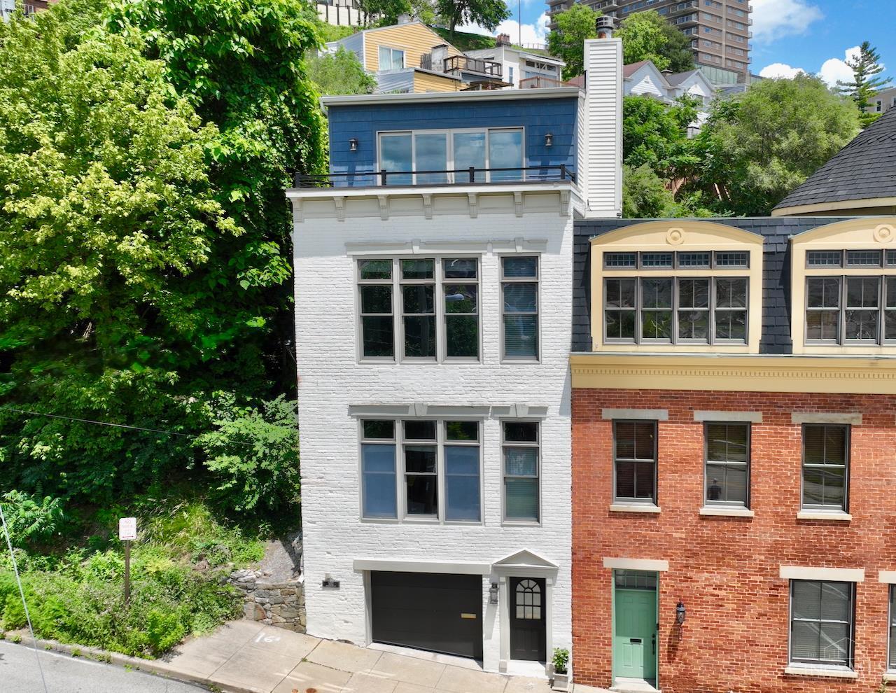 Cincinnati, Ohio, 45202, United States, 2 Bedrooms Bedrooms, ,3 BathroomsBathrooms,Residential,For Sale,1958218