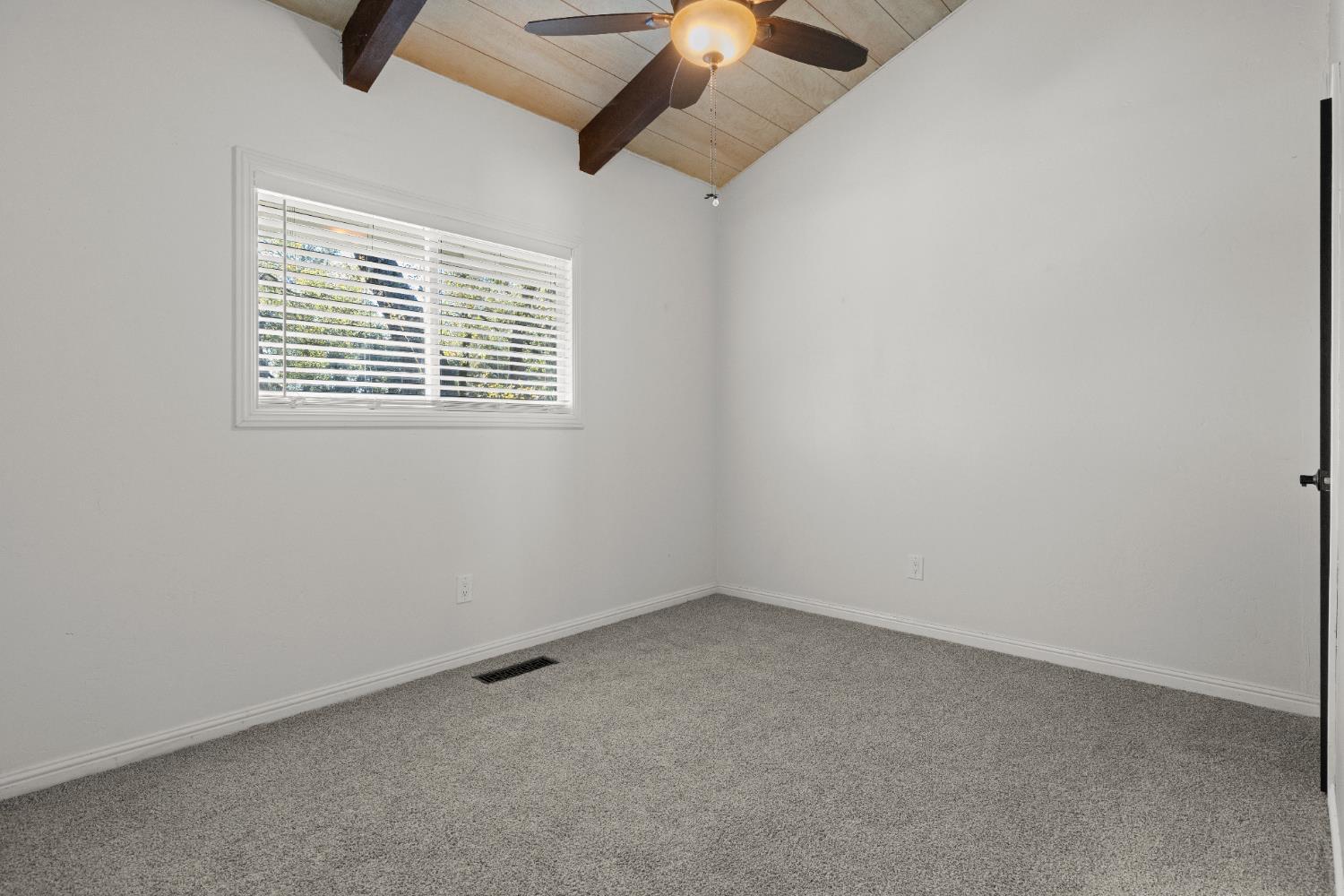 Auburn, California, 95602, United States, 3 Bedrooms Bedrooms, ,2 BathroomsBathrooms,Residential,For Sale,2005903