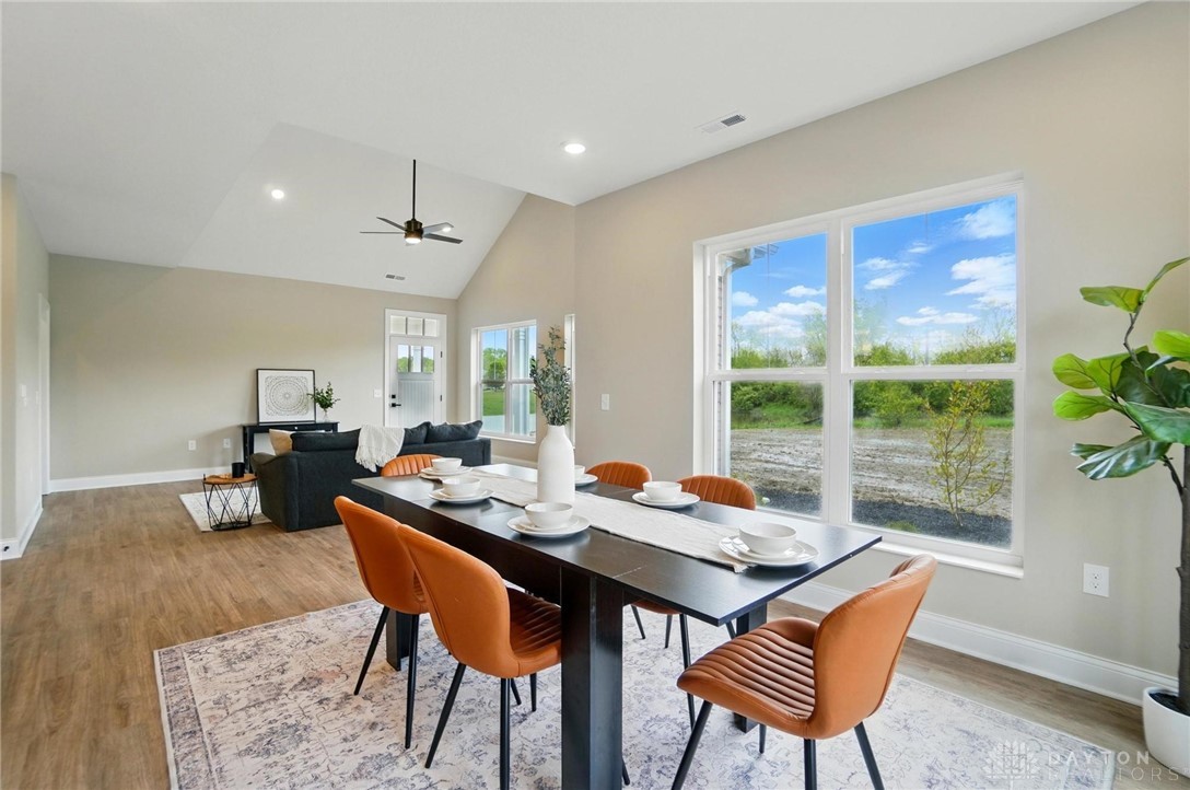 Springfield, Ohio, 45502, United States, 3 Bedrooms Bedrooms, ,3 BathroomsBathrooms,Residential,For Sale,1987754