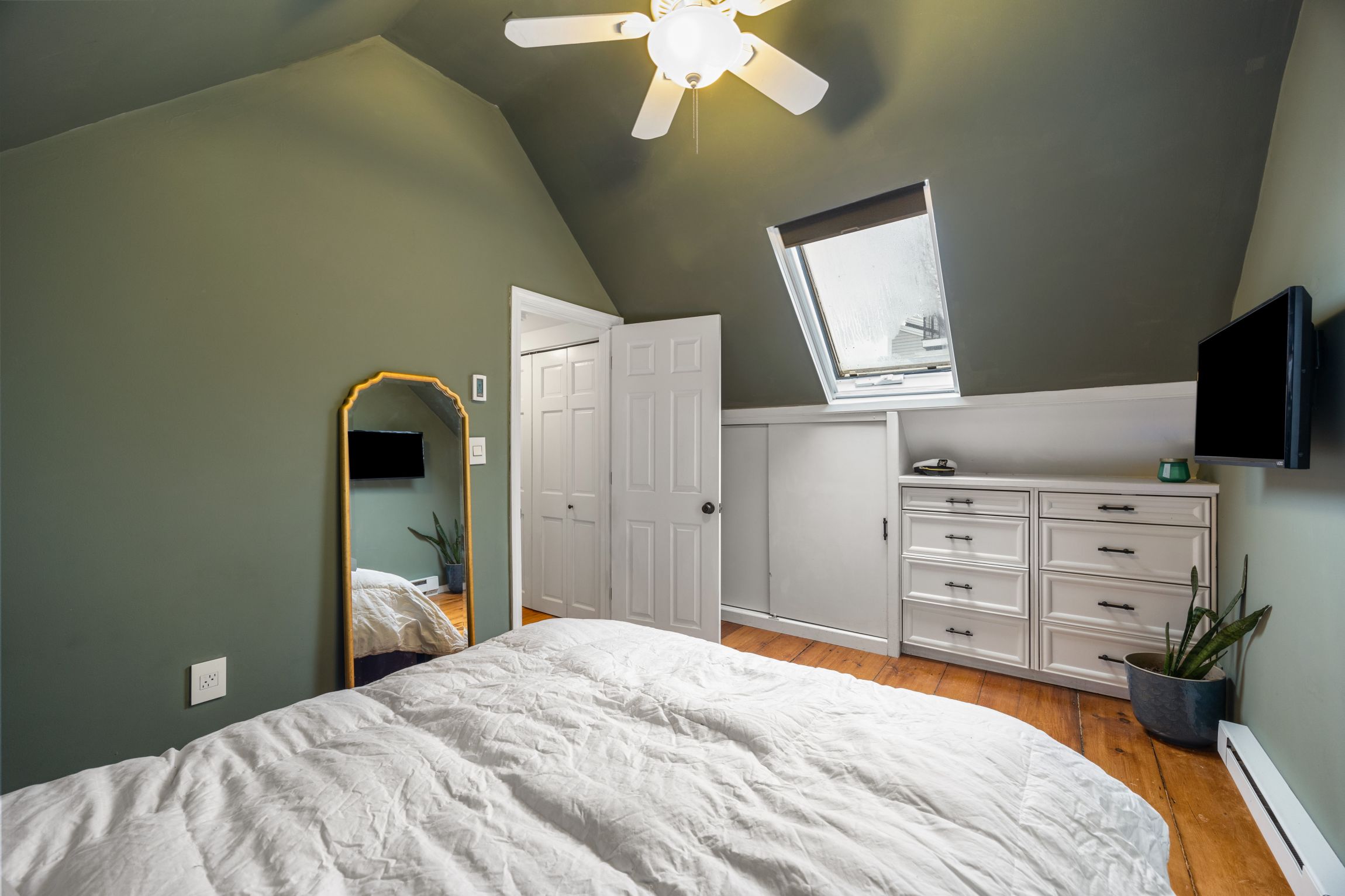  4 Mead Street Ct, Boston, MA, 02129 - 物件實景