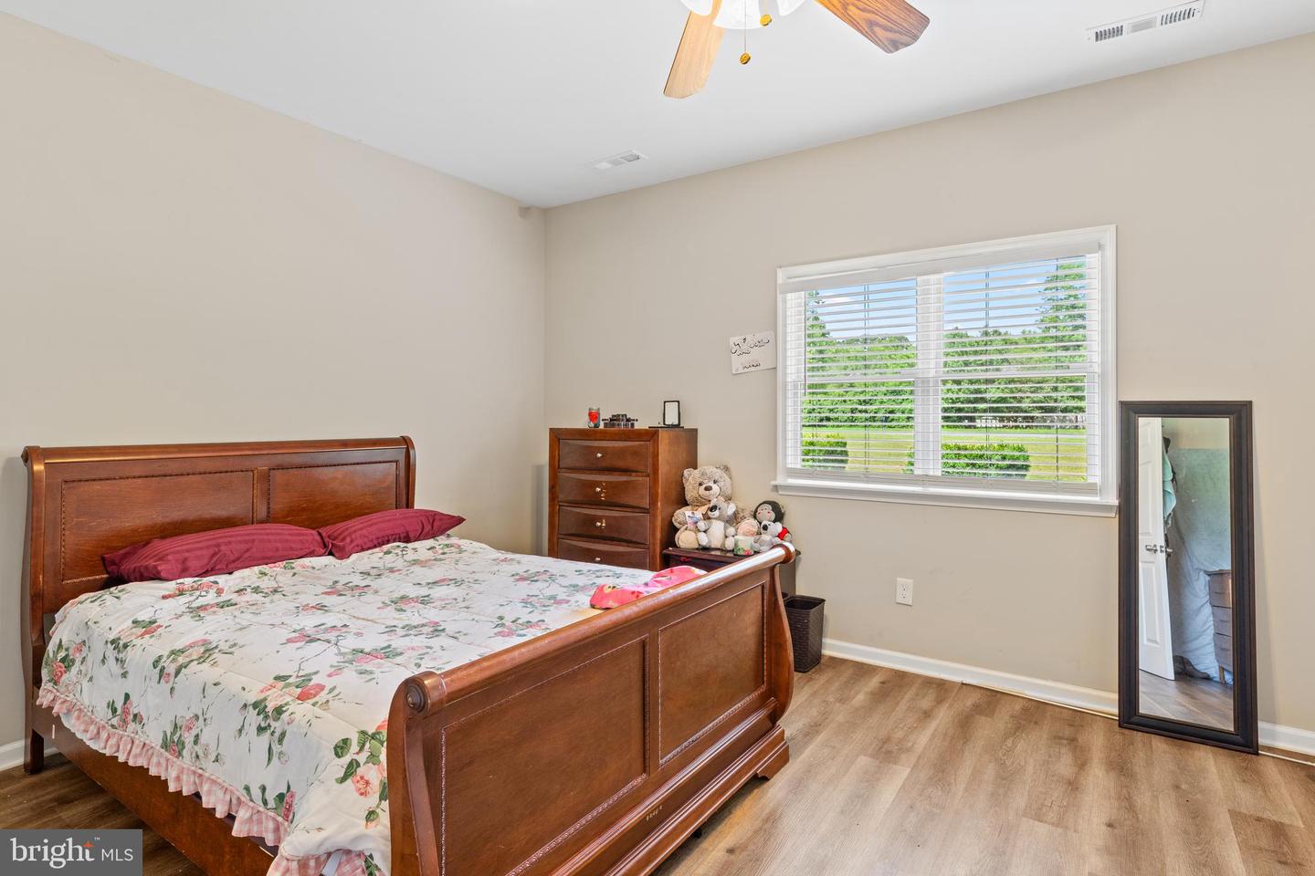 Salisbury, Maryland, 21801, United States, 8 Bedrooms Bedrooms, ,4 BathroomsBathrooms,Residential,For Sale,1857106