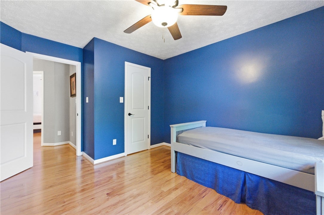 Yorktown, Virginia, 23693, United States, 6 Bedrooms Bedrooms, ,3 BathroomsBathrooms,Residential,For Sale,1987855