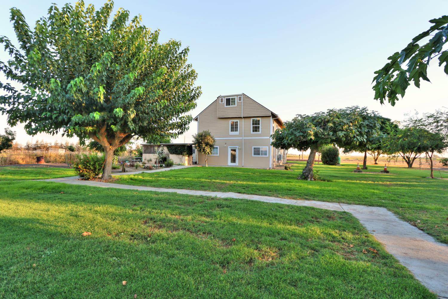 Walnut Grove, California, 95690, United States, 5 Bedrooms Bedrooms, ,3 BathroomsBathrooms,Residential,For Sale,1957042