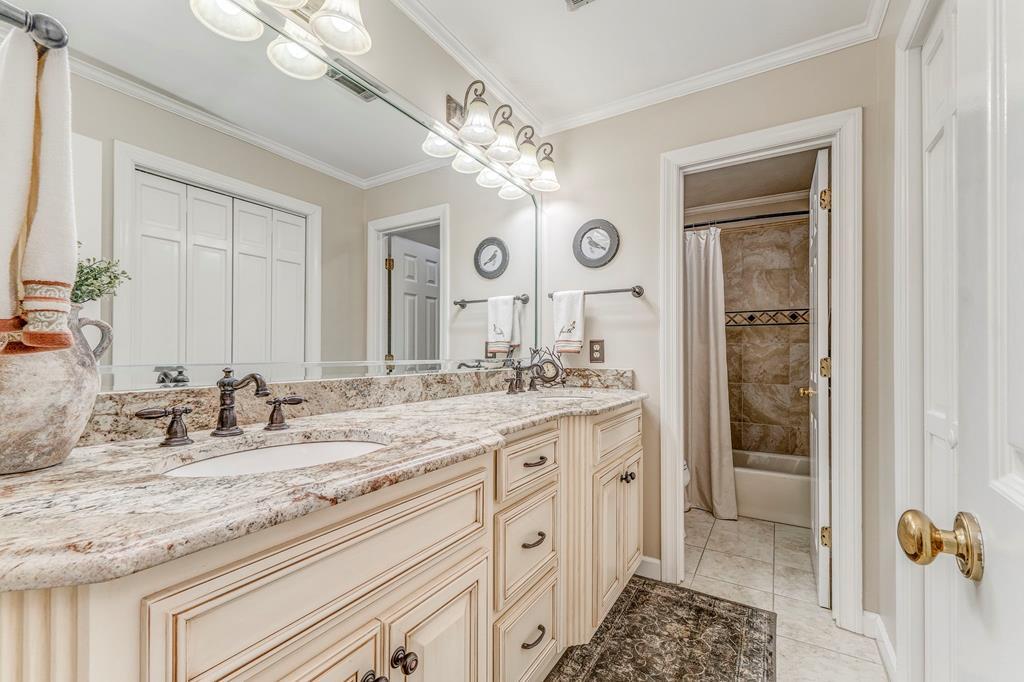 DALTON, Georgia, 30720, United States, 4 Bedrooms Bedrooms, ,4 BathroomsBathrooms,Residential,For Sale,1885970