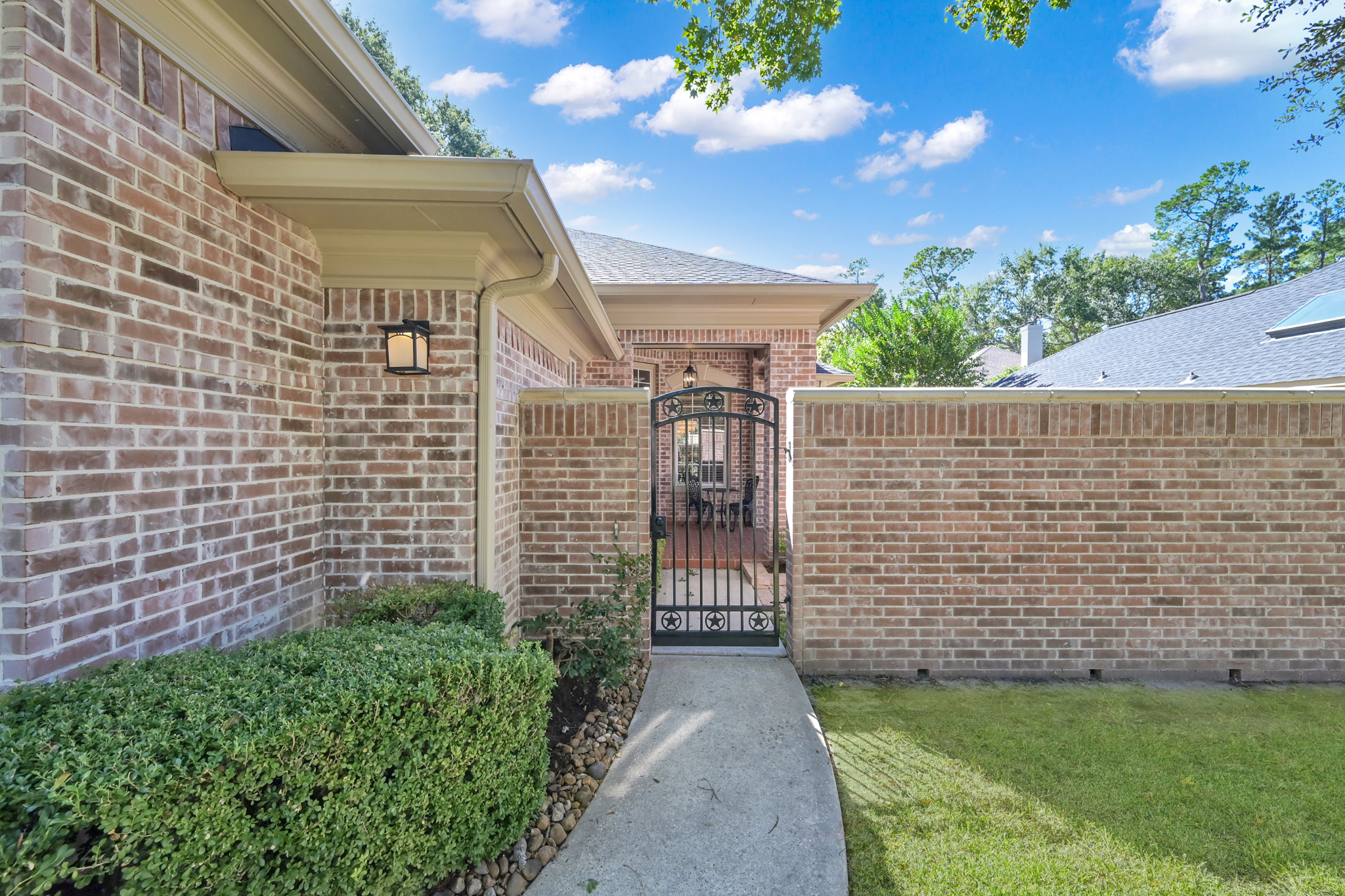 The Woodlands, Texas, 77381, United States, 3 Bedrooms Bedrooms, ,3 BathroomsBathrooms,Residential,For Sale,1987083